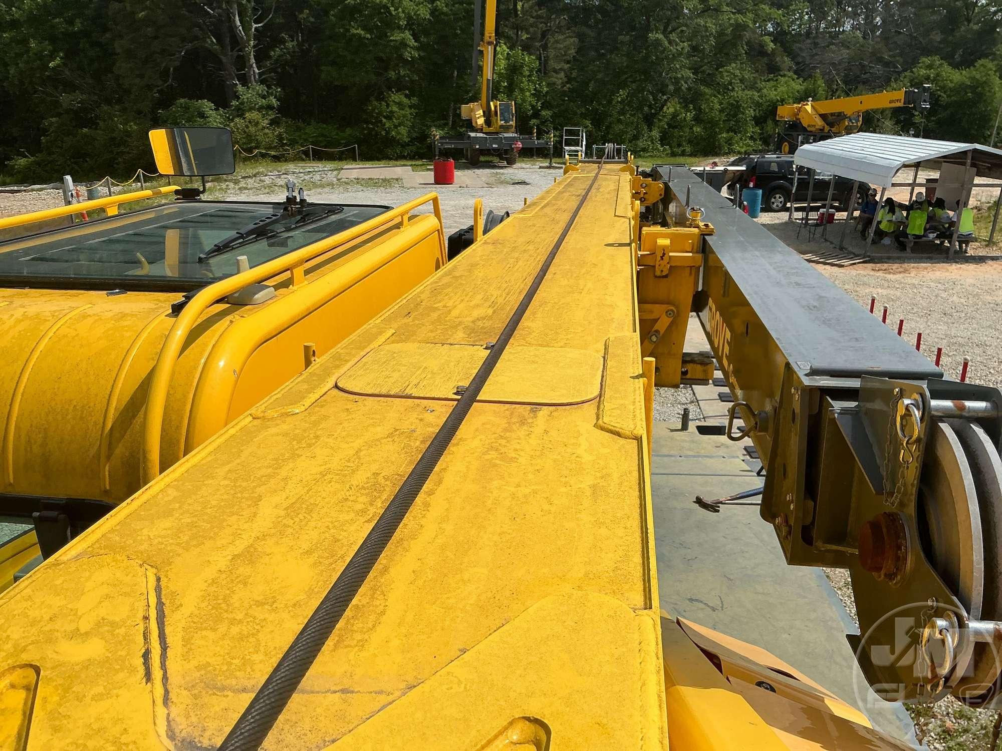 2016 GROVE 530E-2 ROUGH TERRAIN CRANE SN: 235748