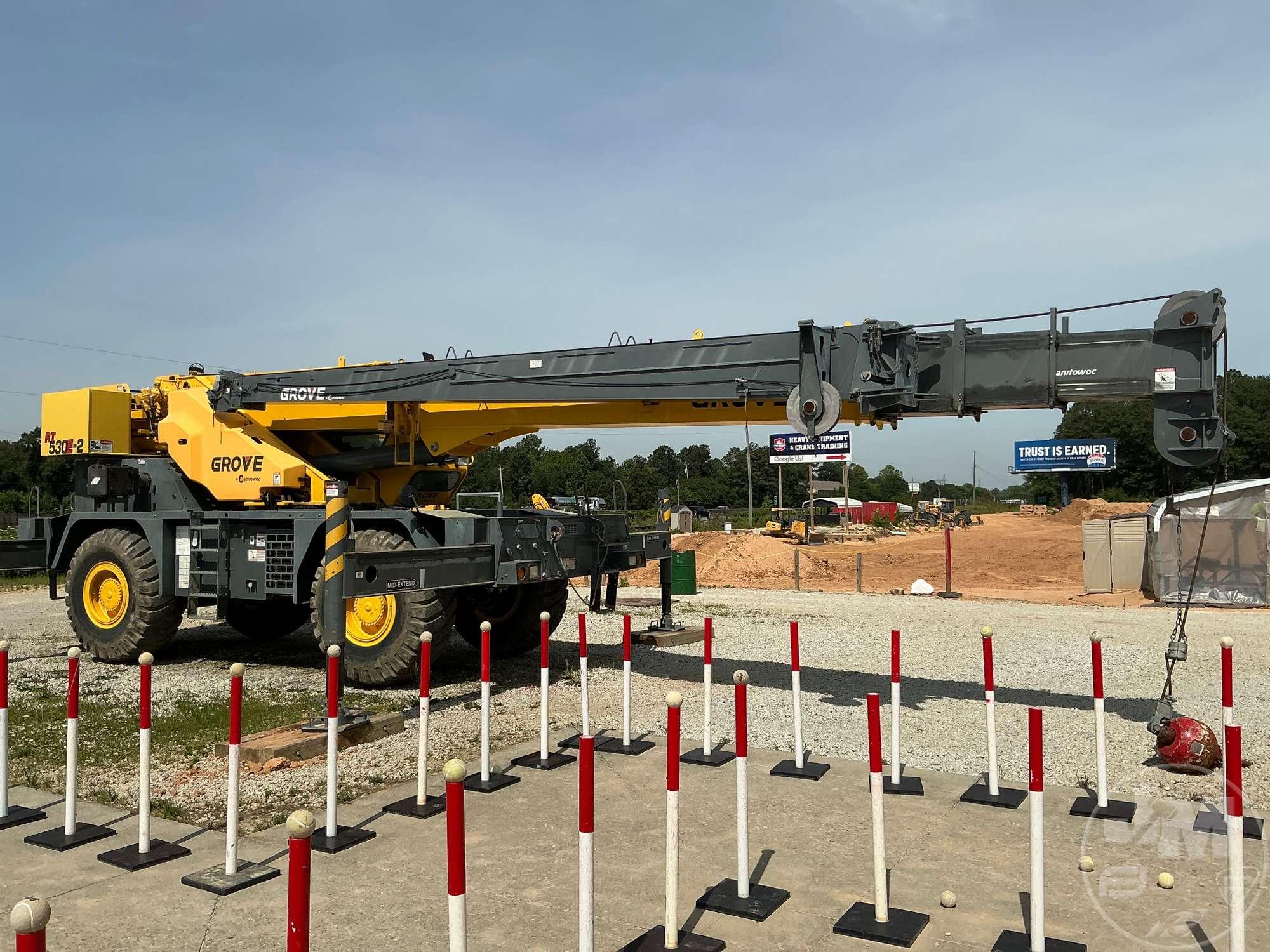 2016 GROVE 530E-2 ROUGH TERRAIN CRANE SN: 235748