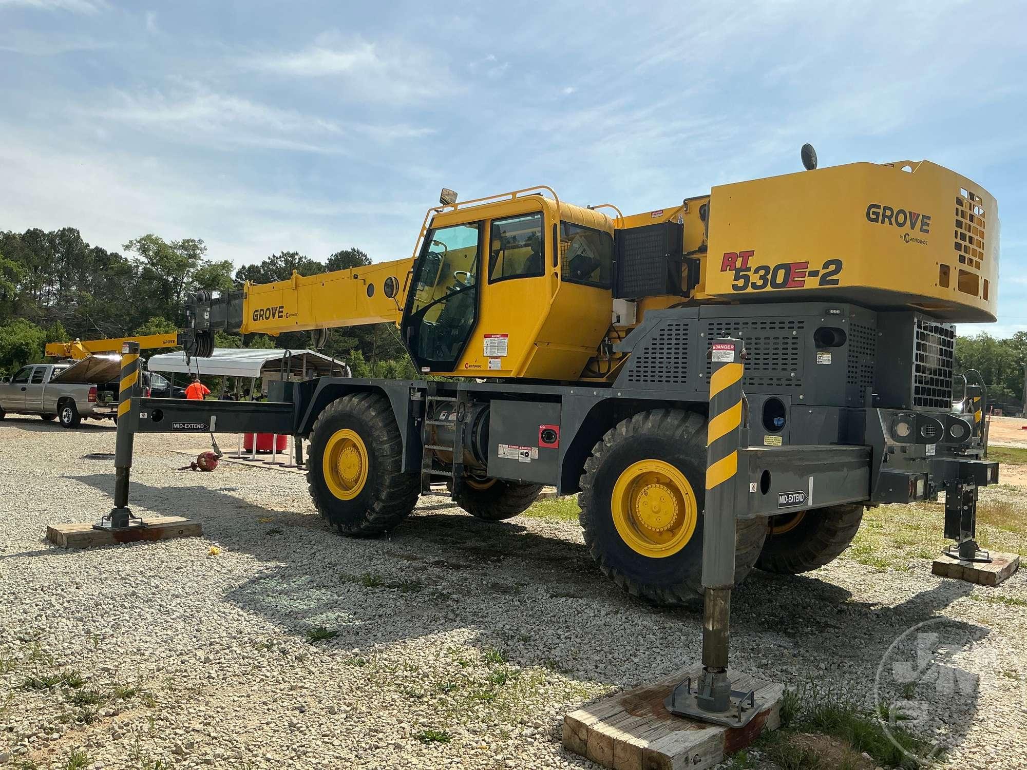 2016 GROVE 530E-2 ROUGH TERRAIN CRANE SN: 235748