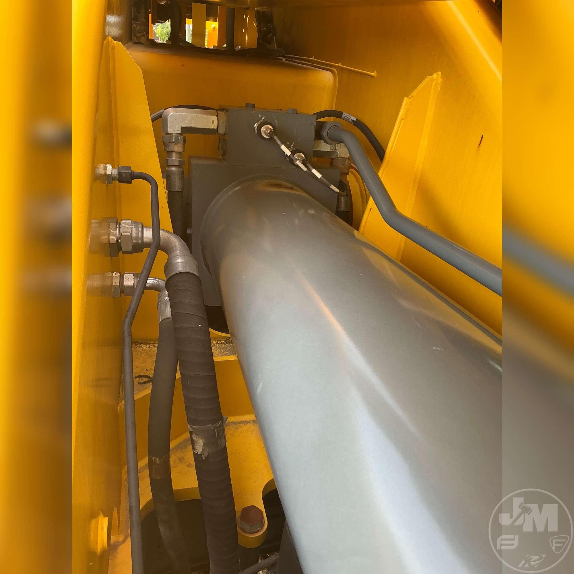 2016 GROVE 530E-2 ROUGH TERRAIN CRANE SN: 235748