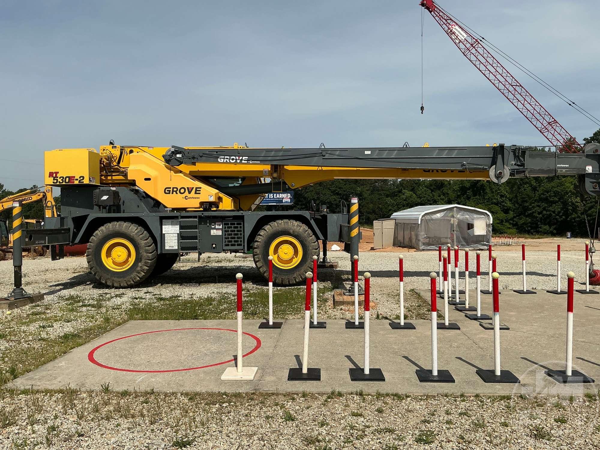 2016 GROVE 530E-2 ROUGH TERRAIN CRANE SN: 235748