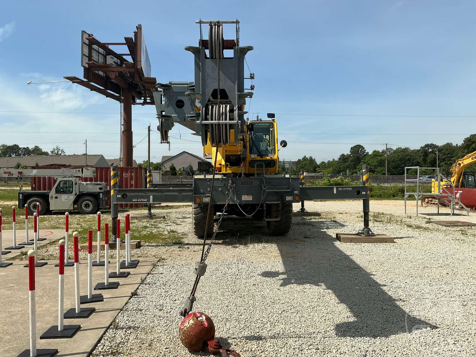 2016 GROVE 530E-2 ROUGH TERRAIN CRANE SN: 235748