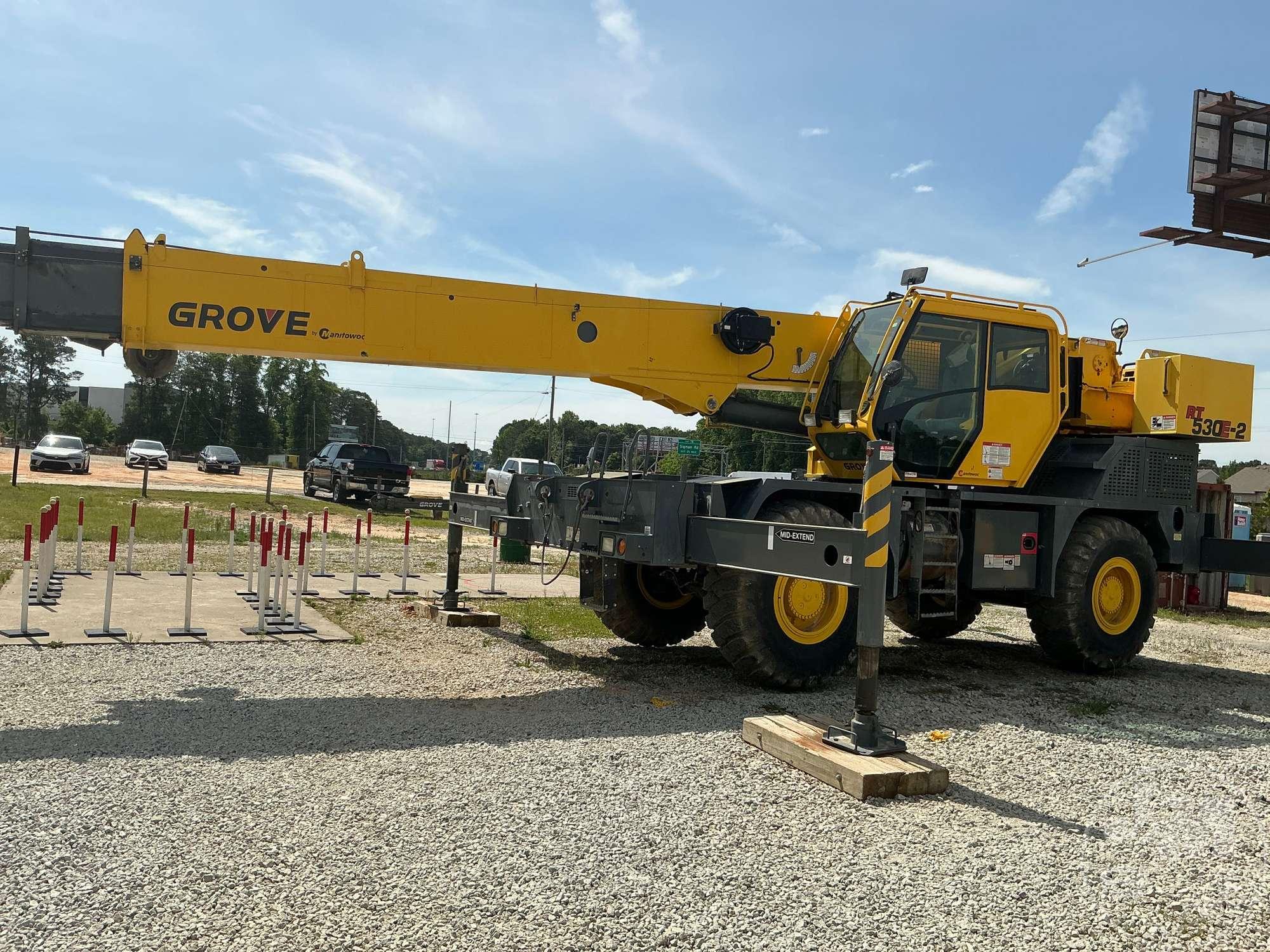 2016 GROVE 530E-2 ROUGH TERRAIN CRANE SN: 235748
