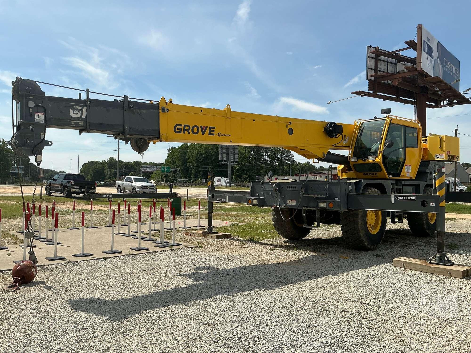 2016 GROVE 530E-2 ROUGH TERRAIN CRANE SN: 235748
