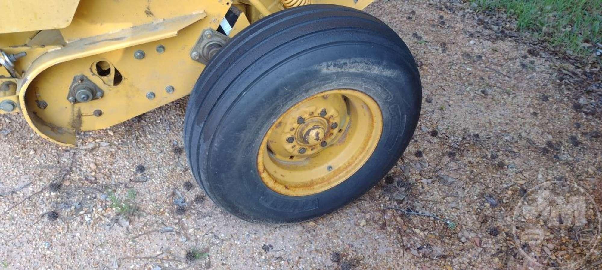5400RB VERMEER ROUND BALER SN: 1VRV111D041003362