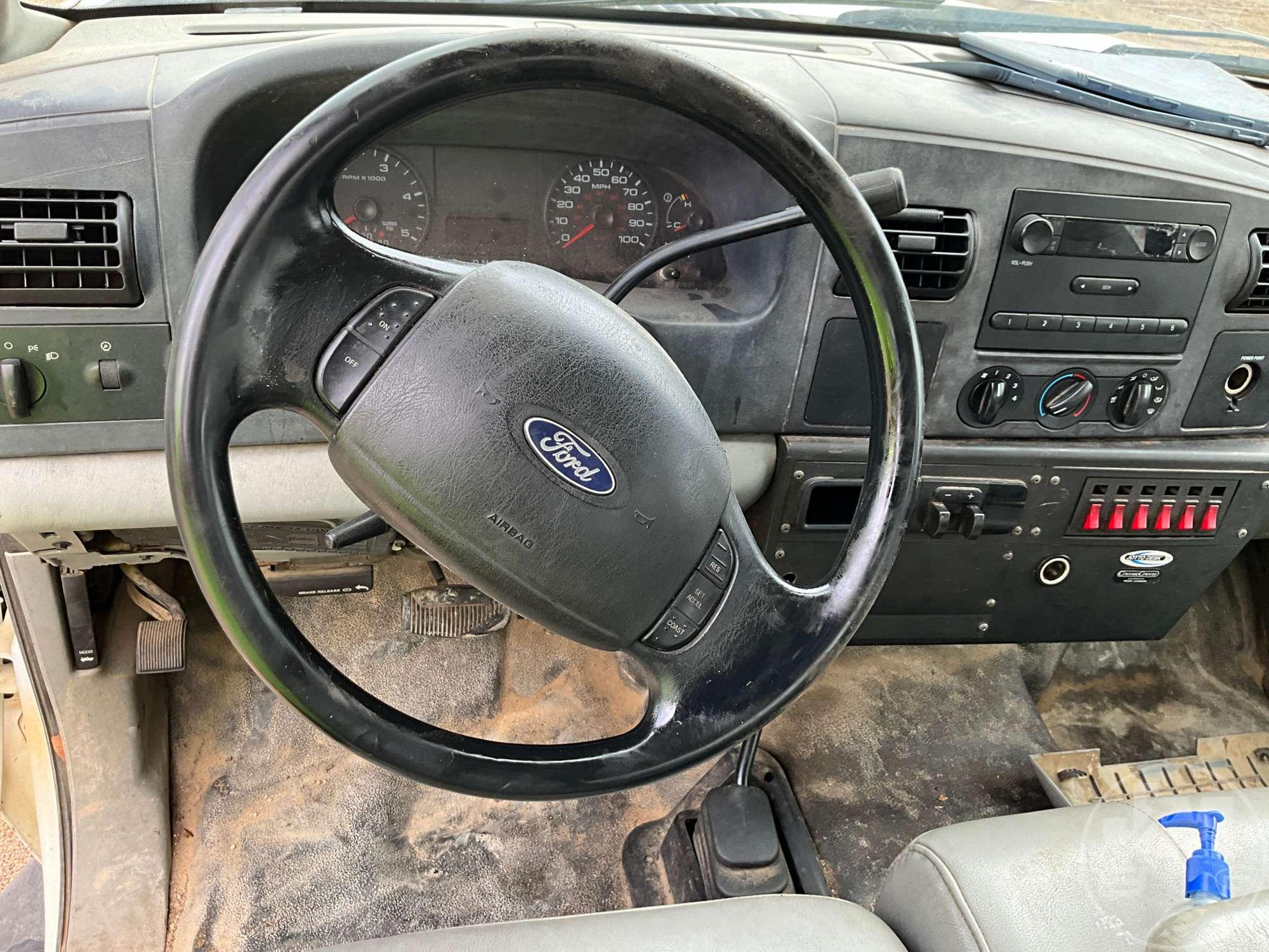 2007 FORD F-350 XL SUPER DUTY XL REGULAR CAB 4X4 PICKUP VIN: 1FTWW31P67EB11607