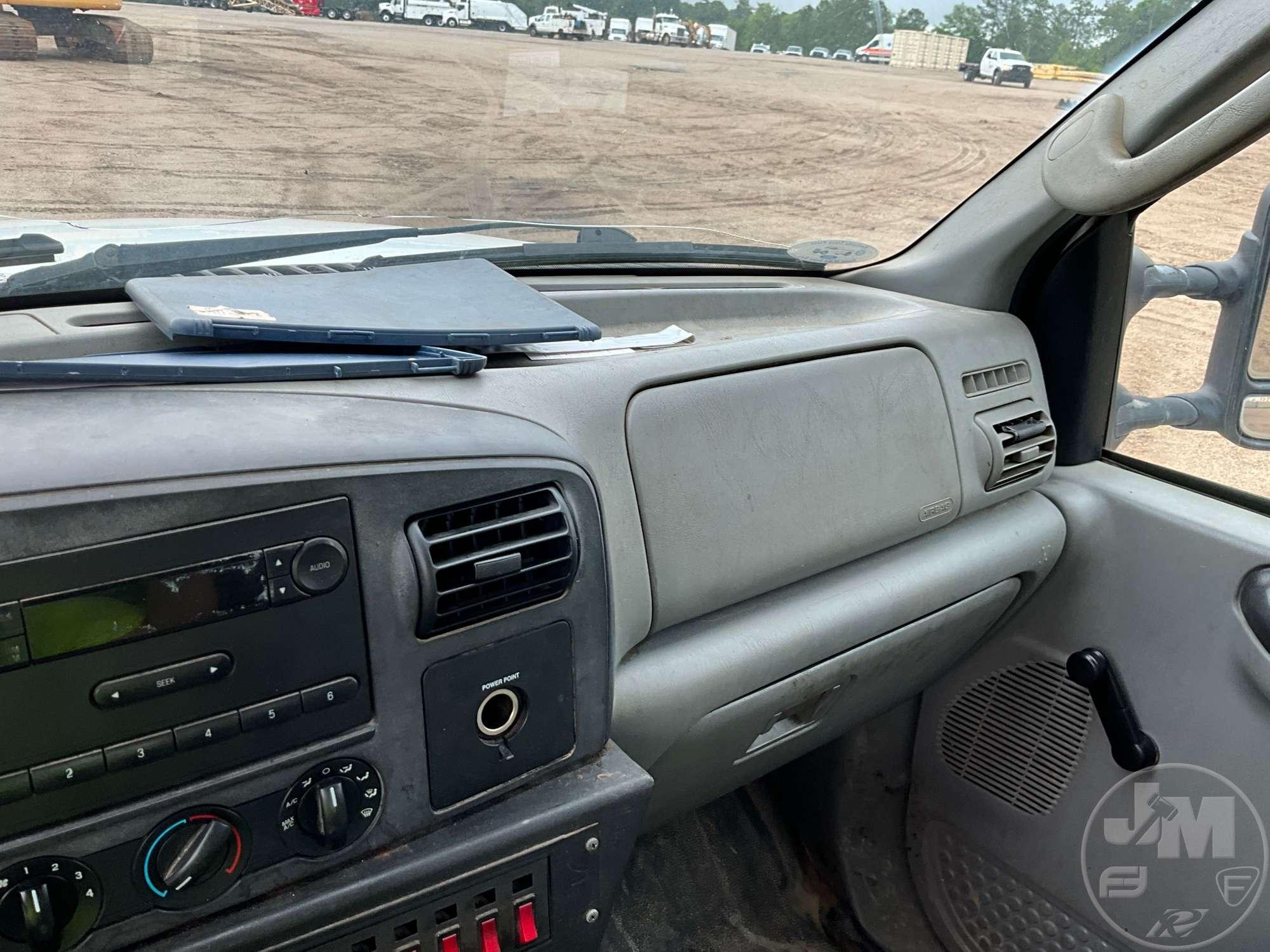 2007 FORD F-350 XL SUPER DUTY XL REGULAR CAB 4X4 PICKUP VIN: 1FTWW31P67EB11607