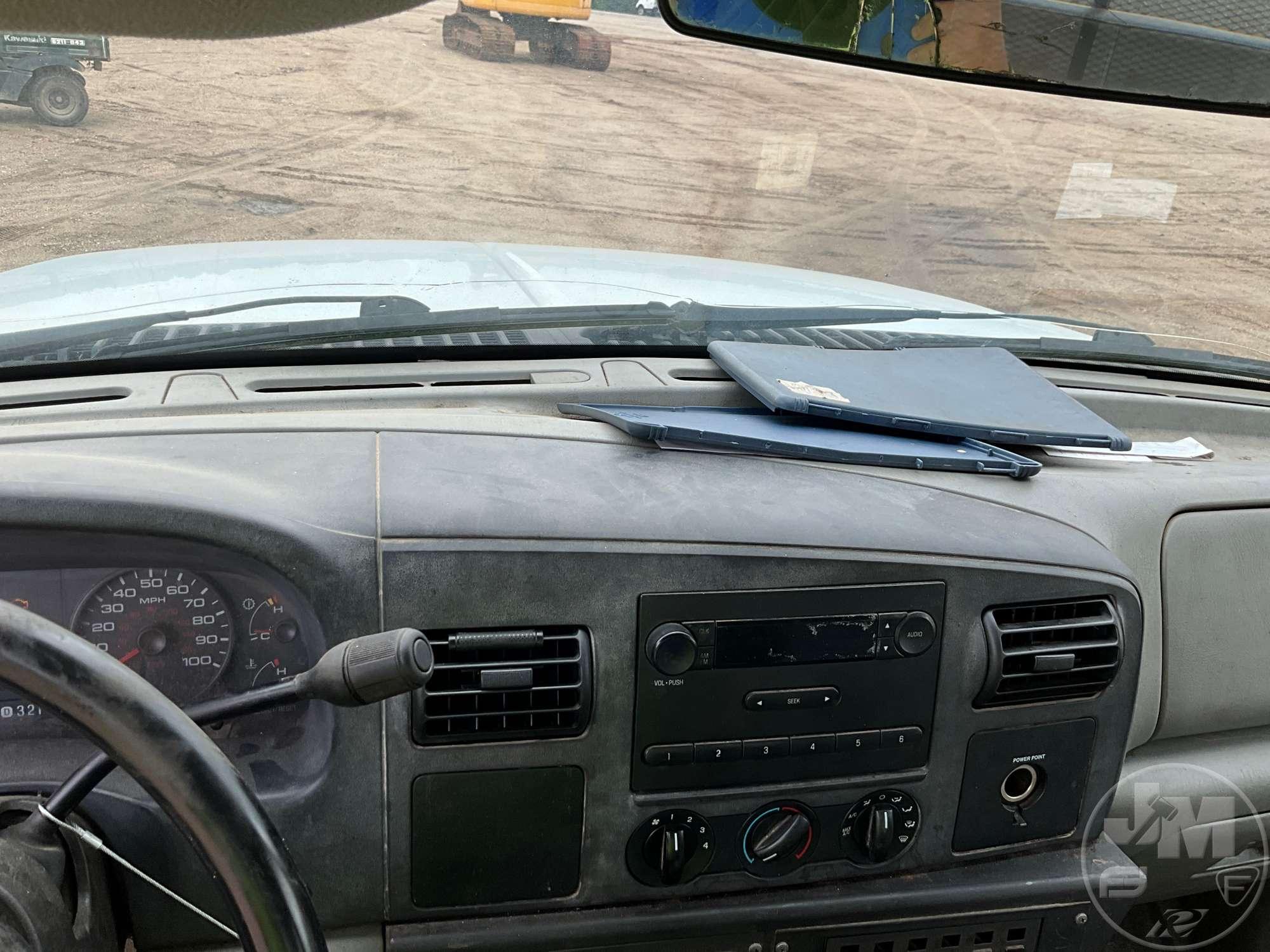 2007 FORD F-350 XL SUPER DUTY XL REGULAR CAB 4X4 PICKUP VIN: 1FTWW31P67EB11607