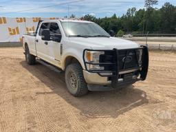 2017 FORD F-350 XL CREW CAB 4X4 PICKUP VIN: 1FT8W3BT5HEE58612
