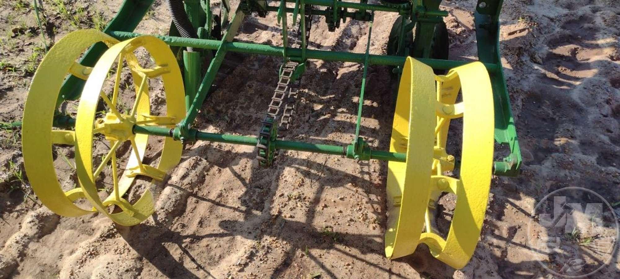 JOHN DEERE
