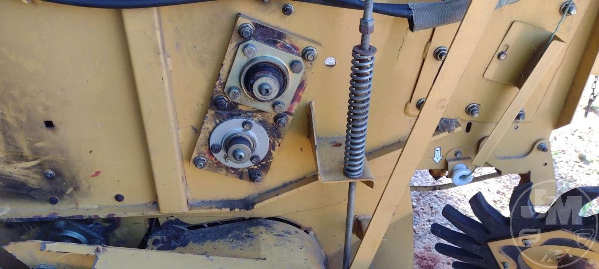 5400RB VERMEER ROUND BALER SN: 1VRV111D041003362