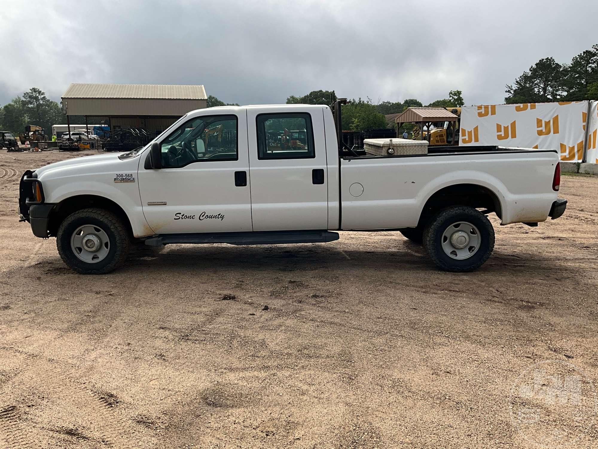 2007 FORD F-350 XL SUPER DUTY XL REGULAR CAB 4X4 PICKUP VIN: 1FTWW31P67EB11607