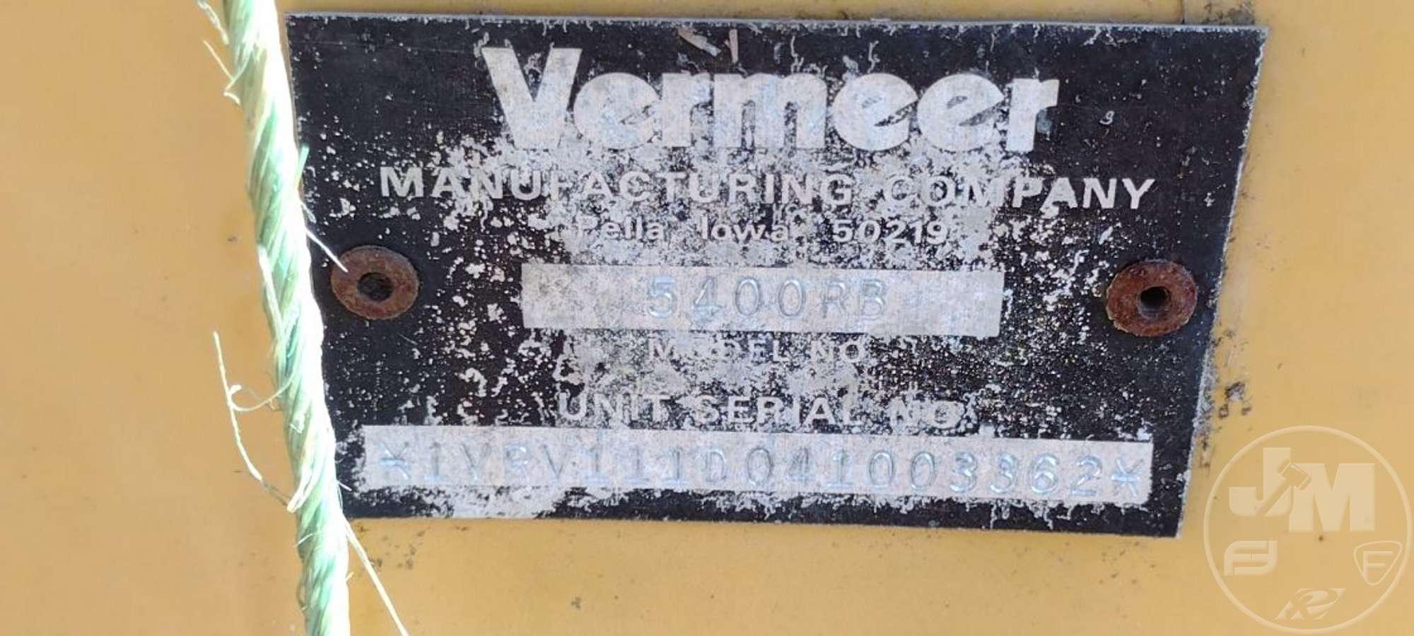 5400RB VERMEER ROUND BALER SN: 1VRV111D041003362