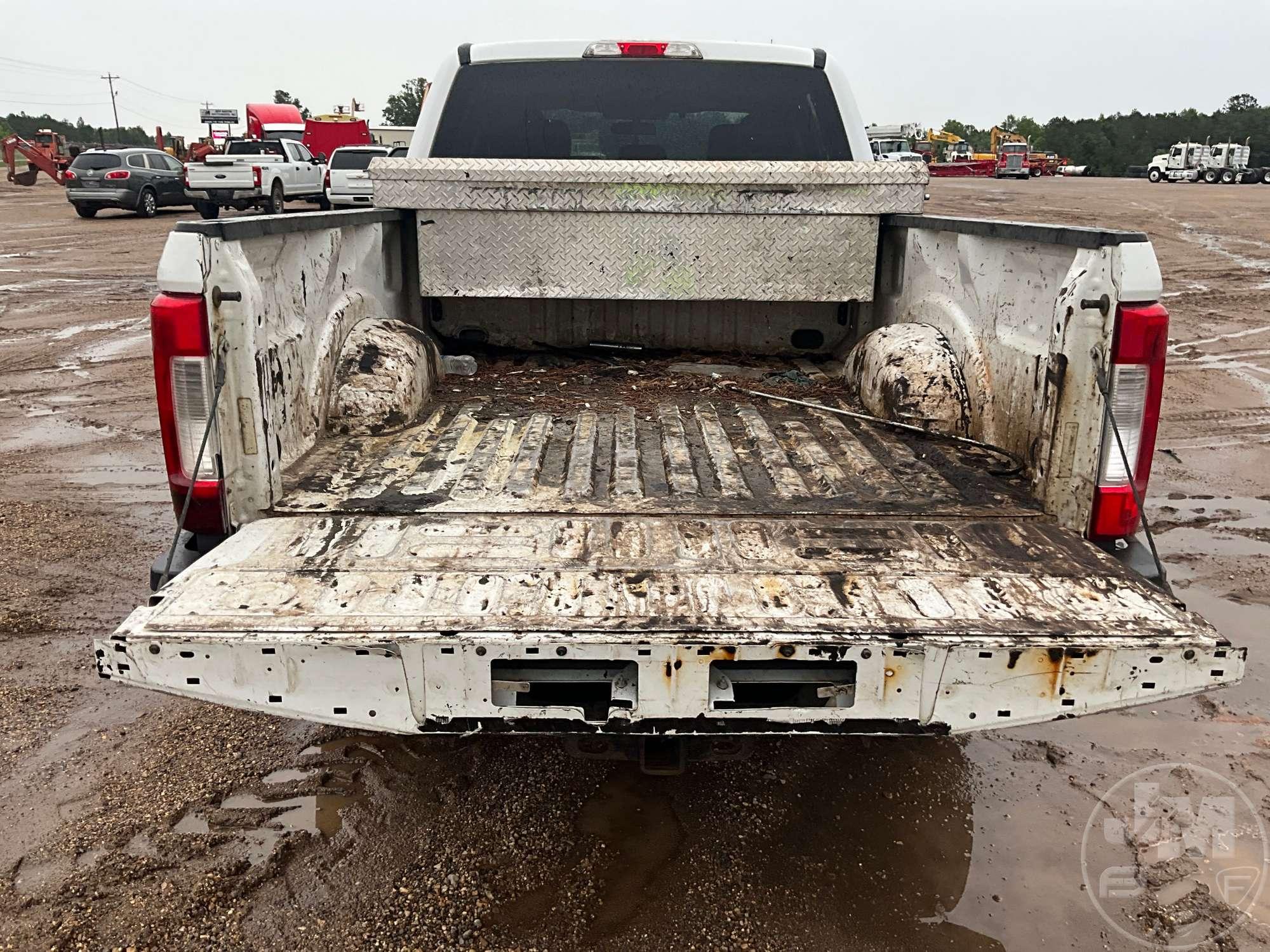 2018 FORD F-250 CREW CAB 4X4 PICKUP VIN: 1FT7W2BT4JEB04527
