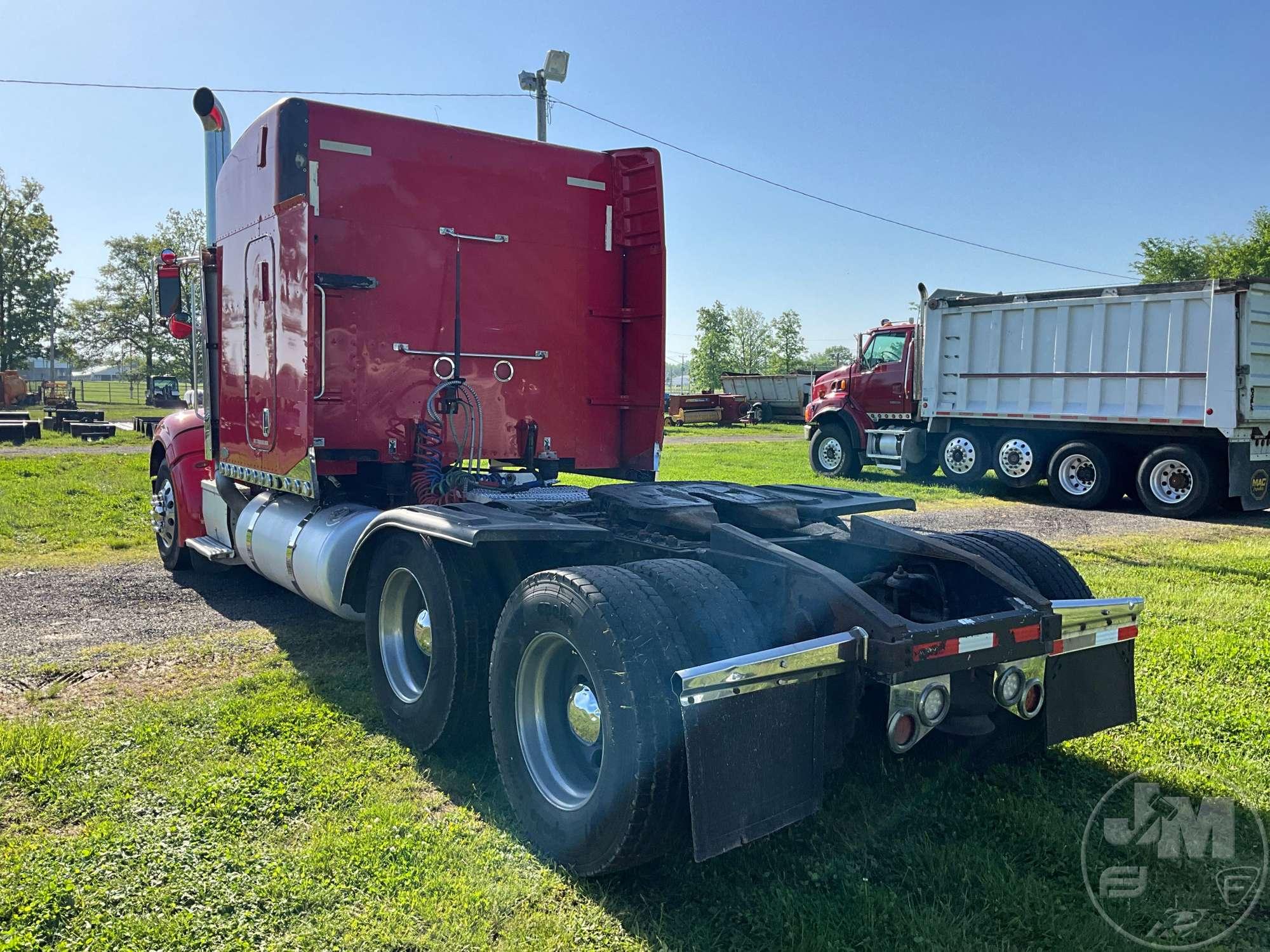 2008 PETERBILT 386 TANDEM AXLE TRUCK TRACTOR VIN: 1XPHDB9X78D762165
