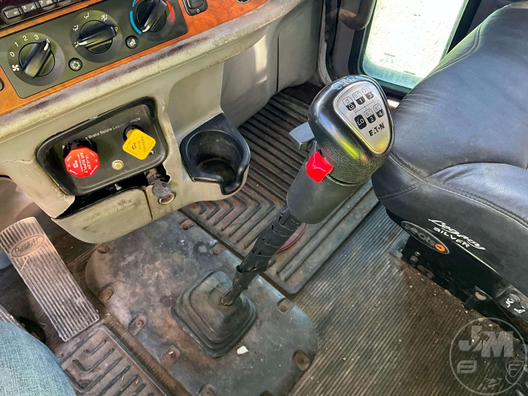 2008 PETERBILT 386 TANDEM AXLE TRUCK TRACTOR VIN: 1XPHDB9X78D762165