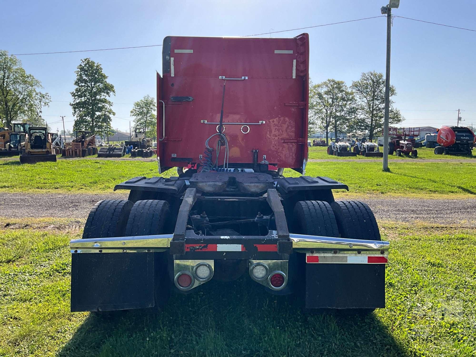 2008 PETERBILT 386 TANDEM AXLE TRUCK TRACTOR VIN: 1XPHDB9X78D762165