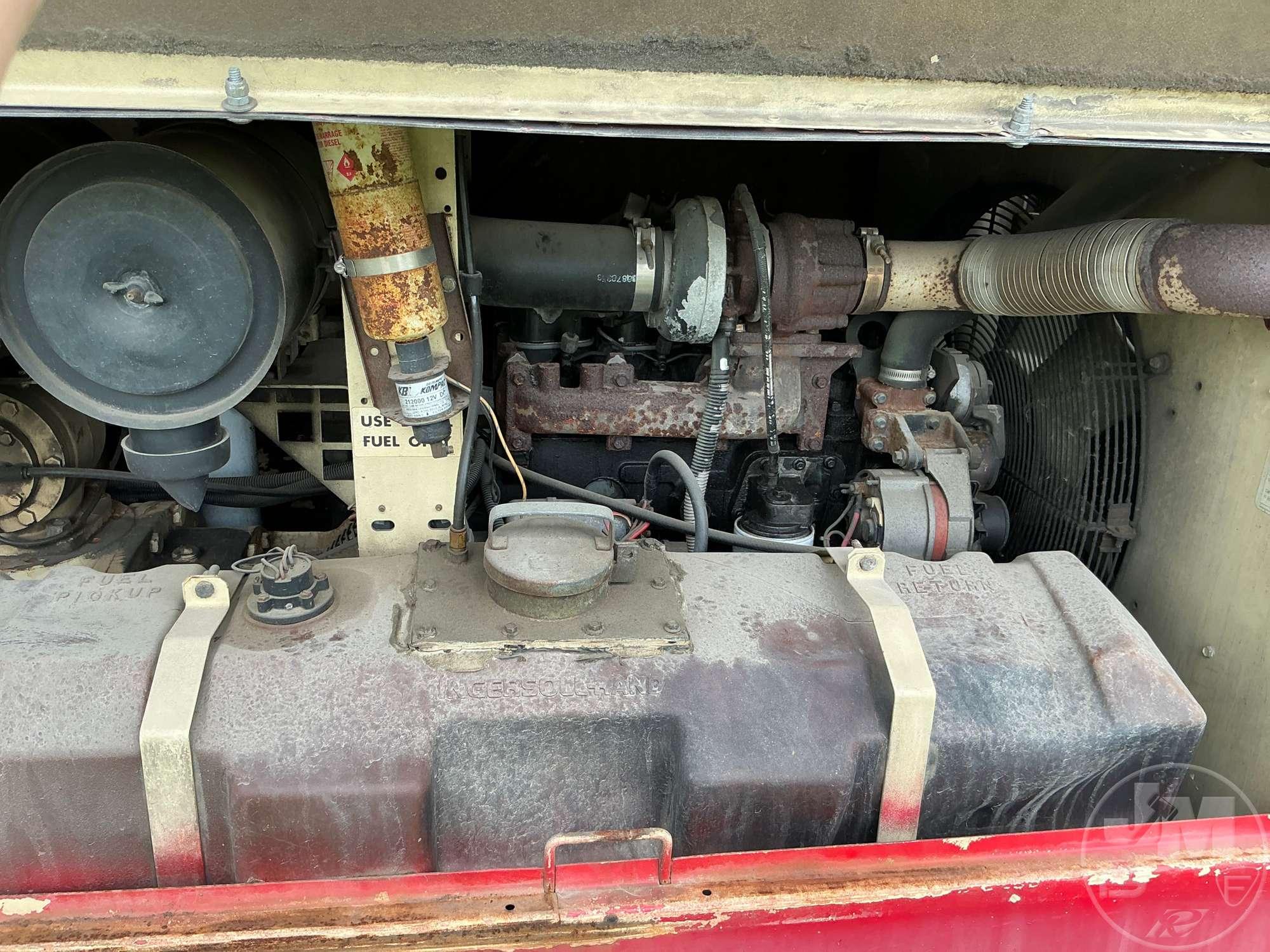 1999 I/R 375 PORTABLE AIR COMPRESSOR SN: 303037UFJ413