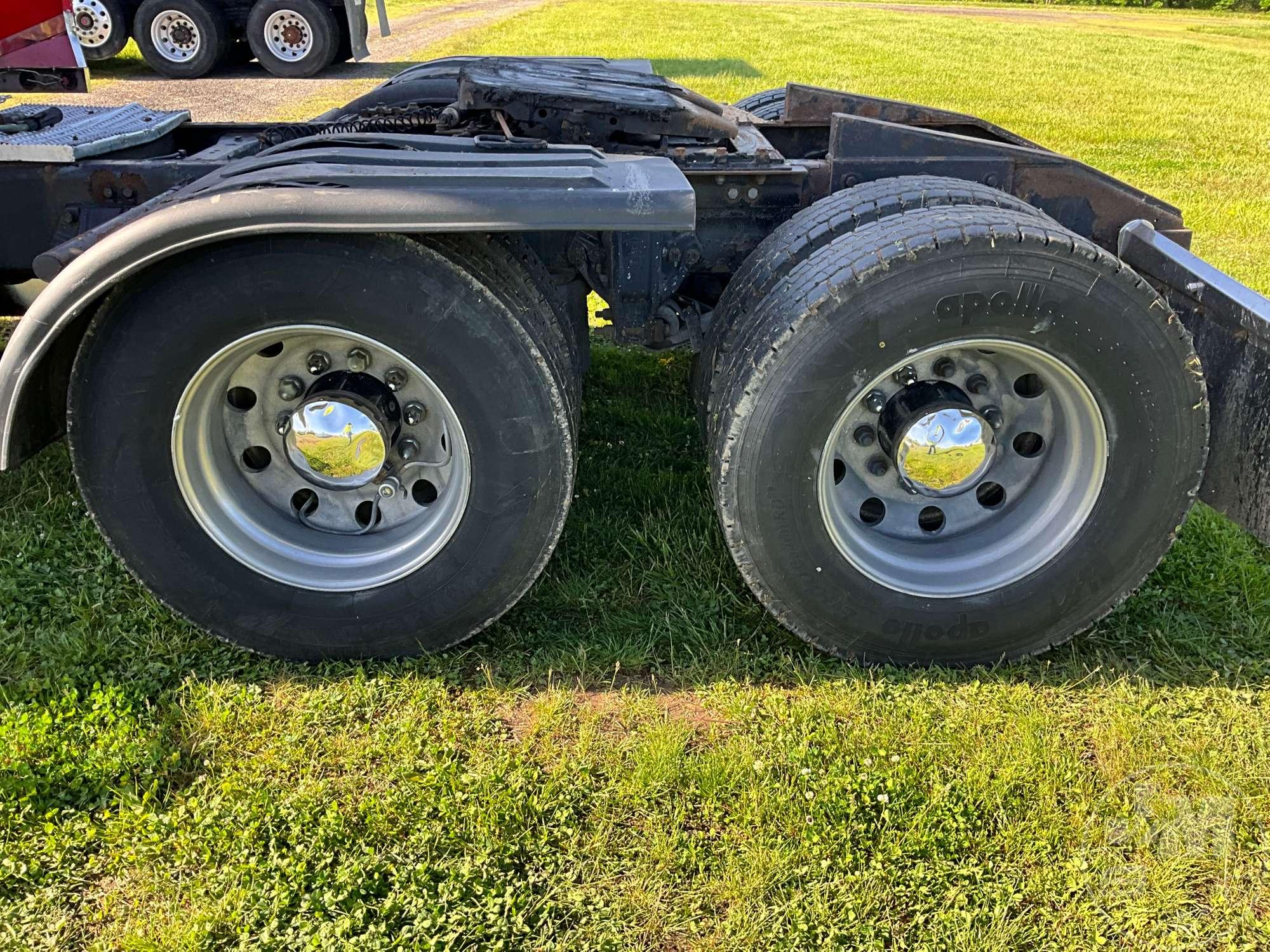 2008 PETERBILT 386 TANDEM AXLE TRUCK TRACTOR VIN: 1XPHDB9X78D762165