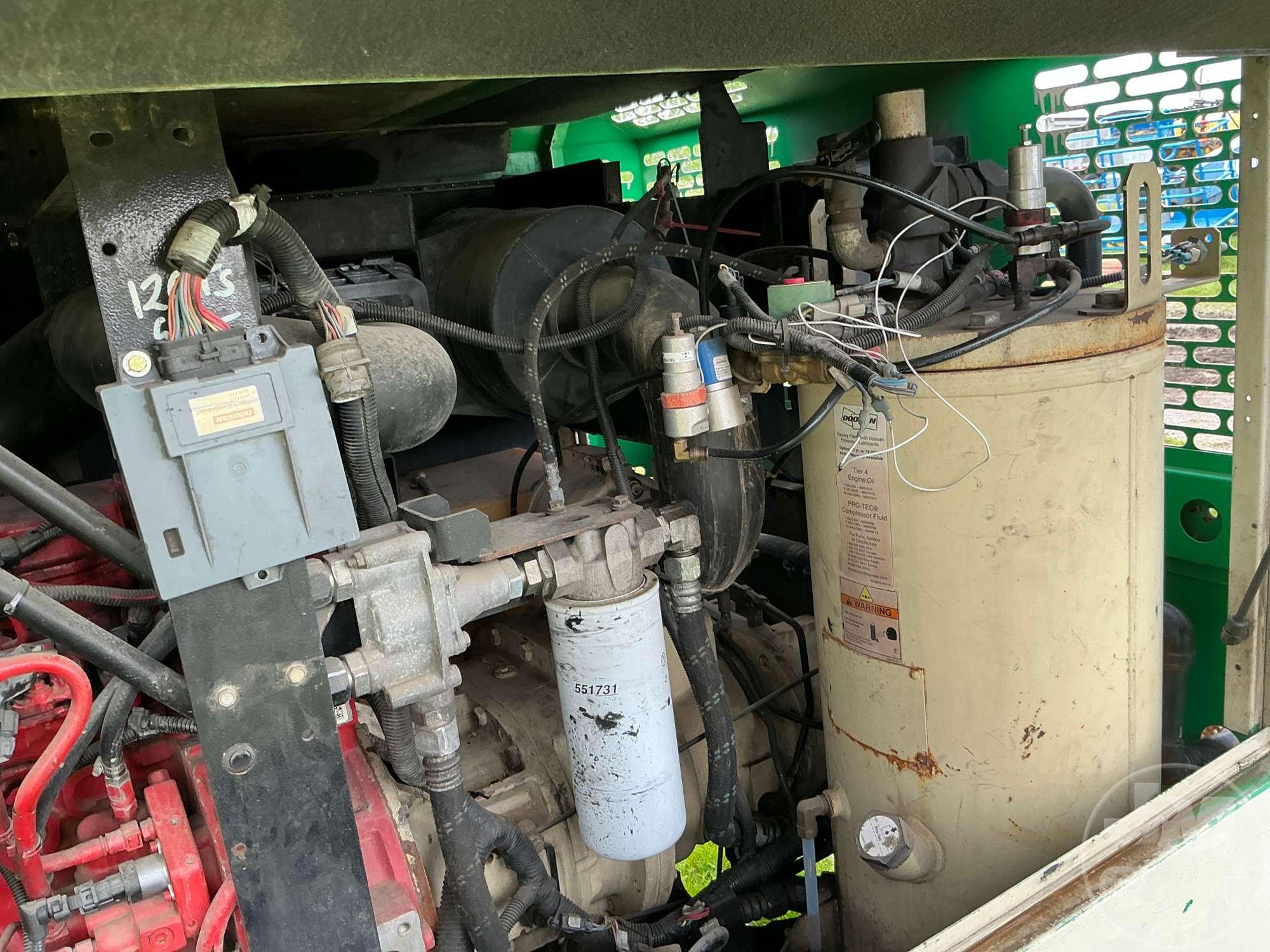2015 DOOSAN 425 375 CFM PORTABLE AIR COMPRESSOR SN: 471901UGZF15
