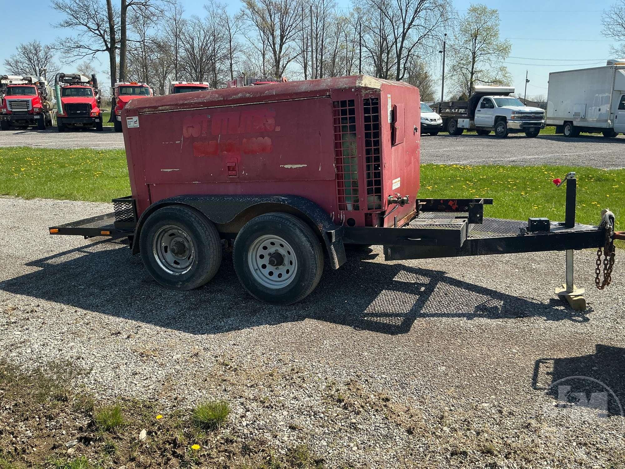 1999 I/R 375 PORTABLE AIR COMPRESSOR SN: 303037UFJ413