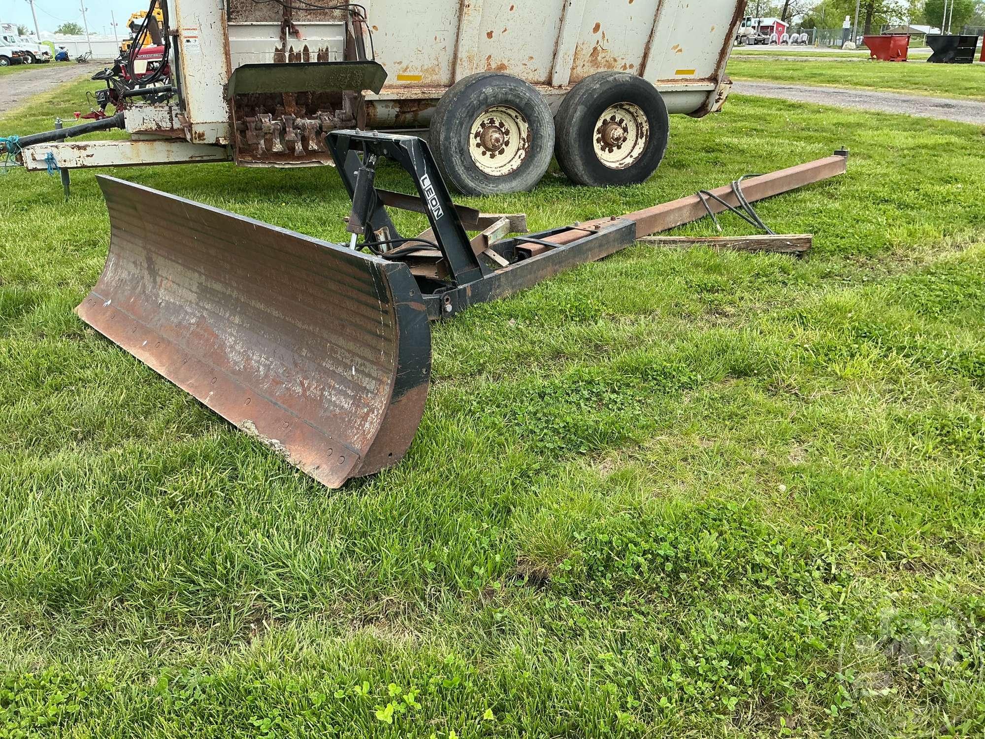LEON 31-9 SILAGE PUSHER