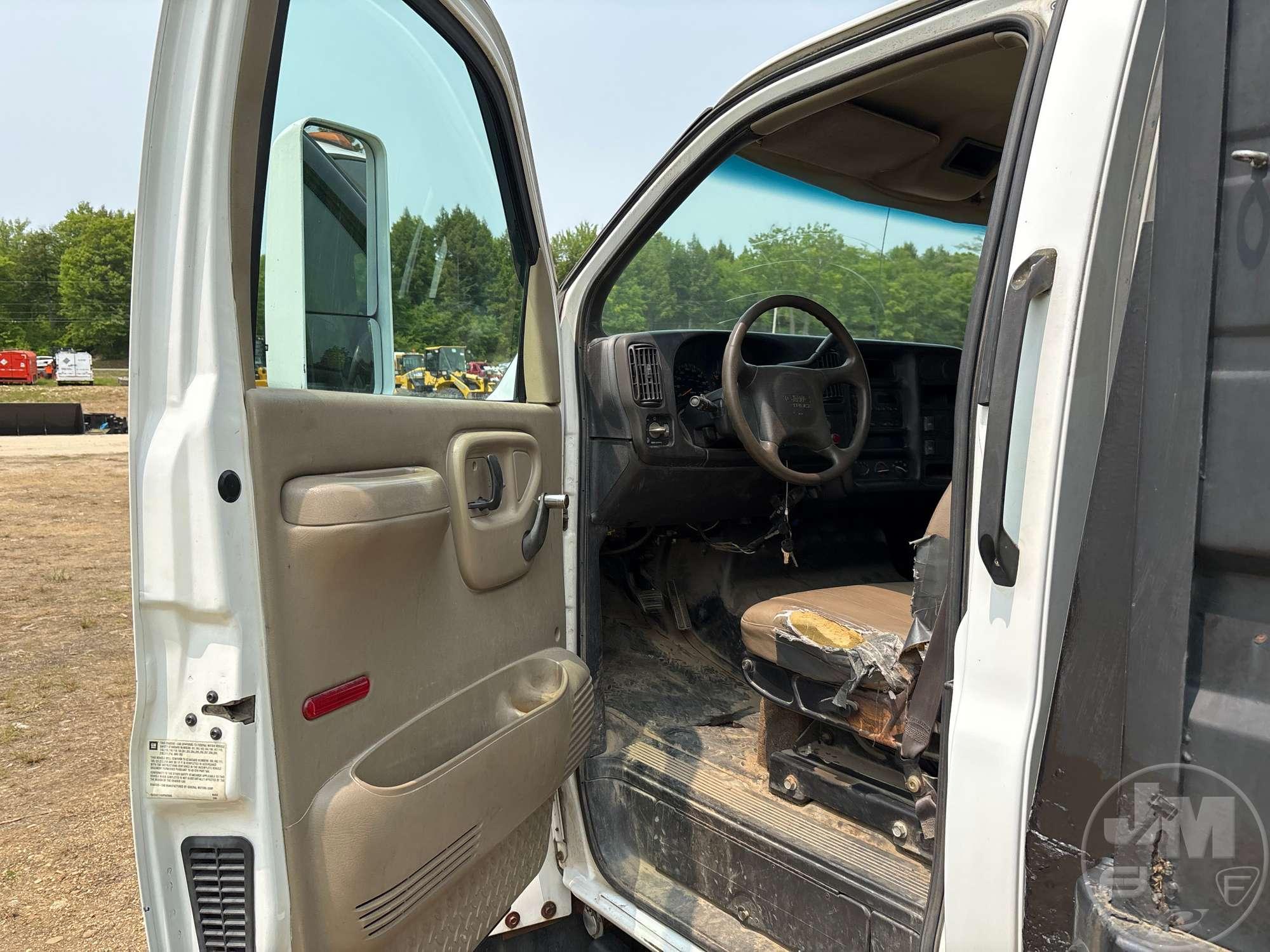 2003 GMC C4500 SINGLE AXLE DUMP TRUCK VIN: 1GDC4E1143F503596