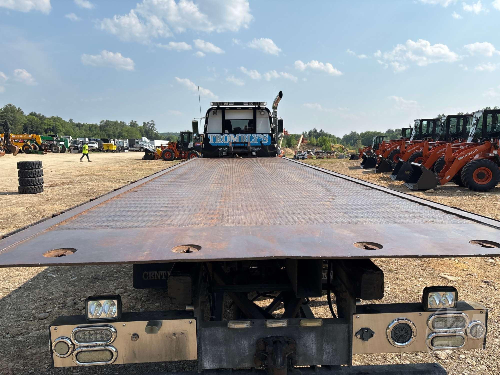 2007 KENWORTH T300 TANDEM AXLE ROLLBACK TRUCK VIN: 2NKMLD9XX7M208933
