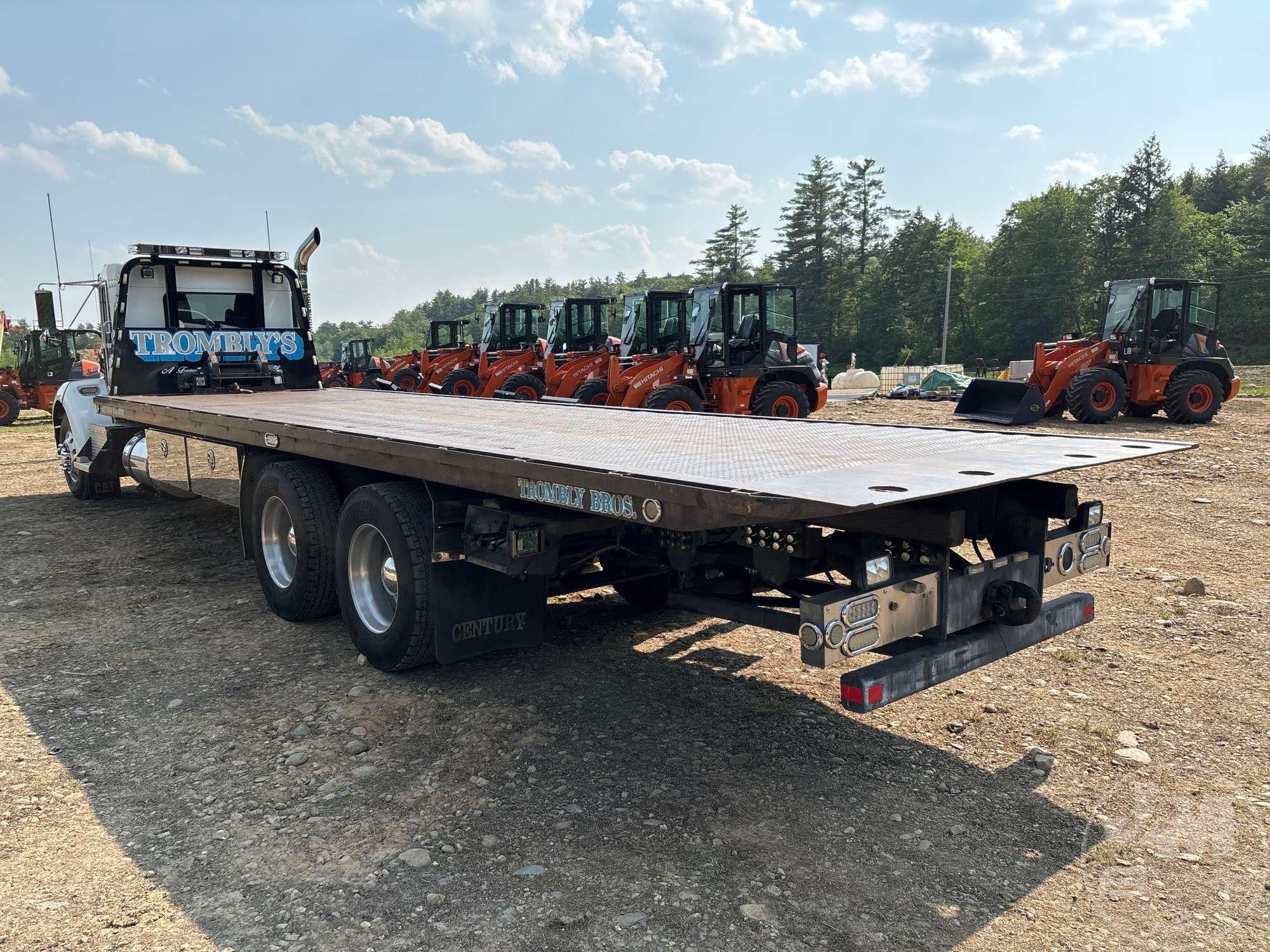 2007 KENWORTH T300 TANDEM AXLE ROLLBACK TRUCK VIN: 2NKMLD9XX7M208933