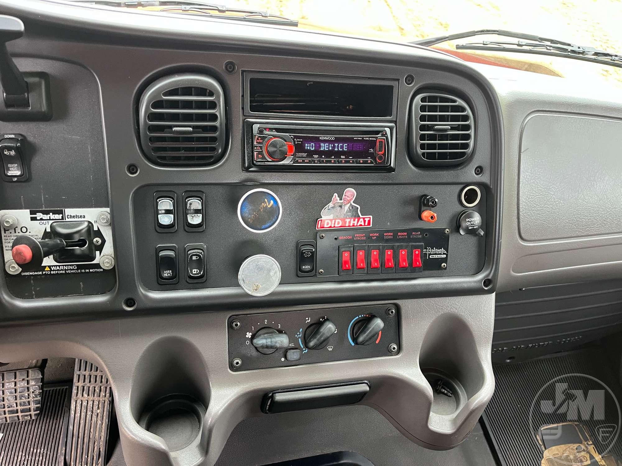 2013 FREIGHTLINER M2 SINGLE AXLE WRECKER VIN: 1FUBCXBSXDHFA8241
