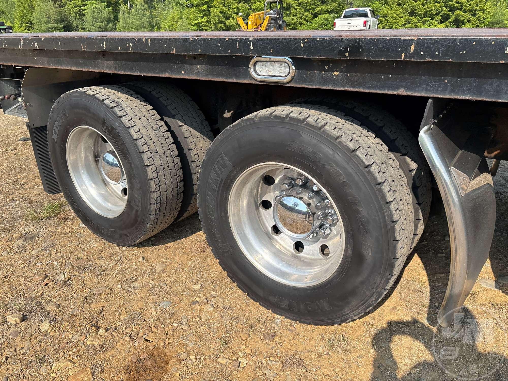 2007 KENWORTH T300 TANDEM AXLE ROLLBACK TRUCK VIN: 2NKMLD9XX7M208933