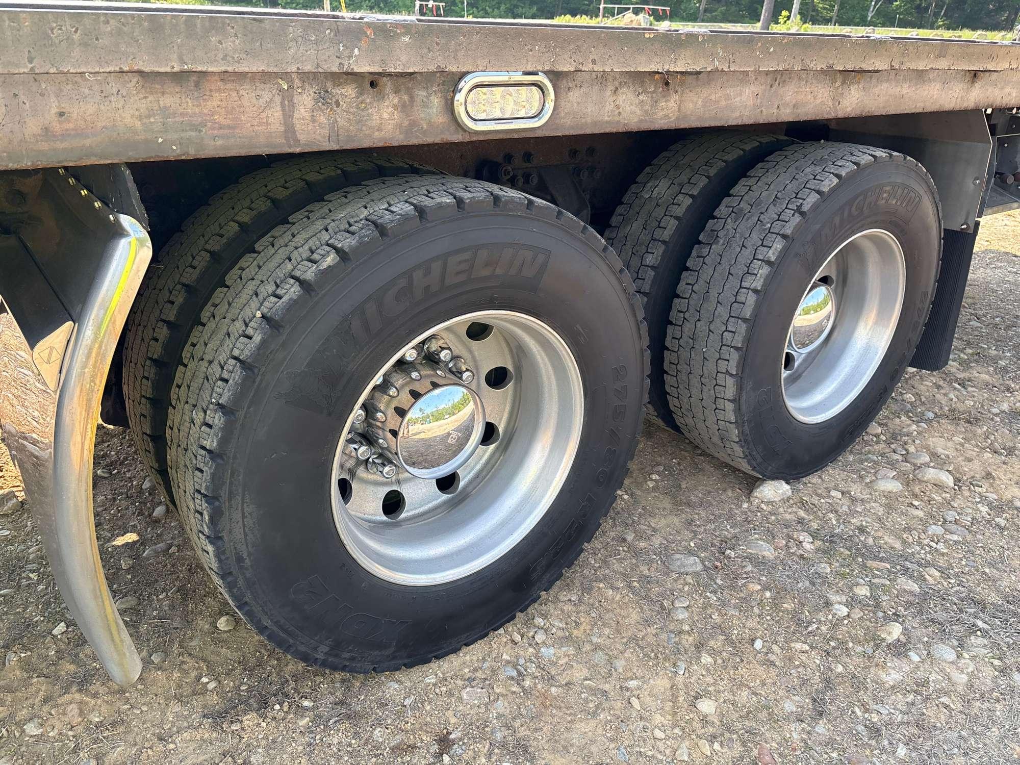 2007 KENWORTH T300 TANDEM AXLE ROLLBACK TRUCK VIN: 2NKMLD9XX7M208933