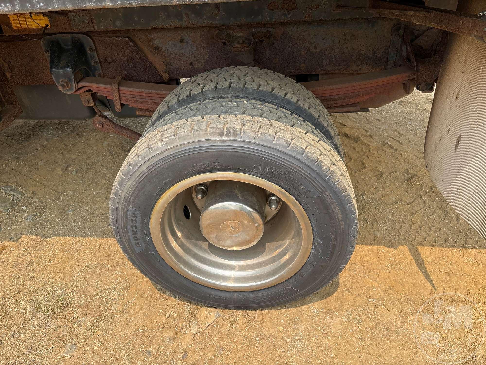 2003 GMC C4500 SINGLE AXLE DUMP TRUCK VIN: 1GDC4E1143F503596