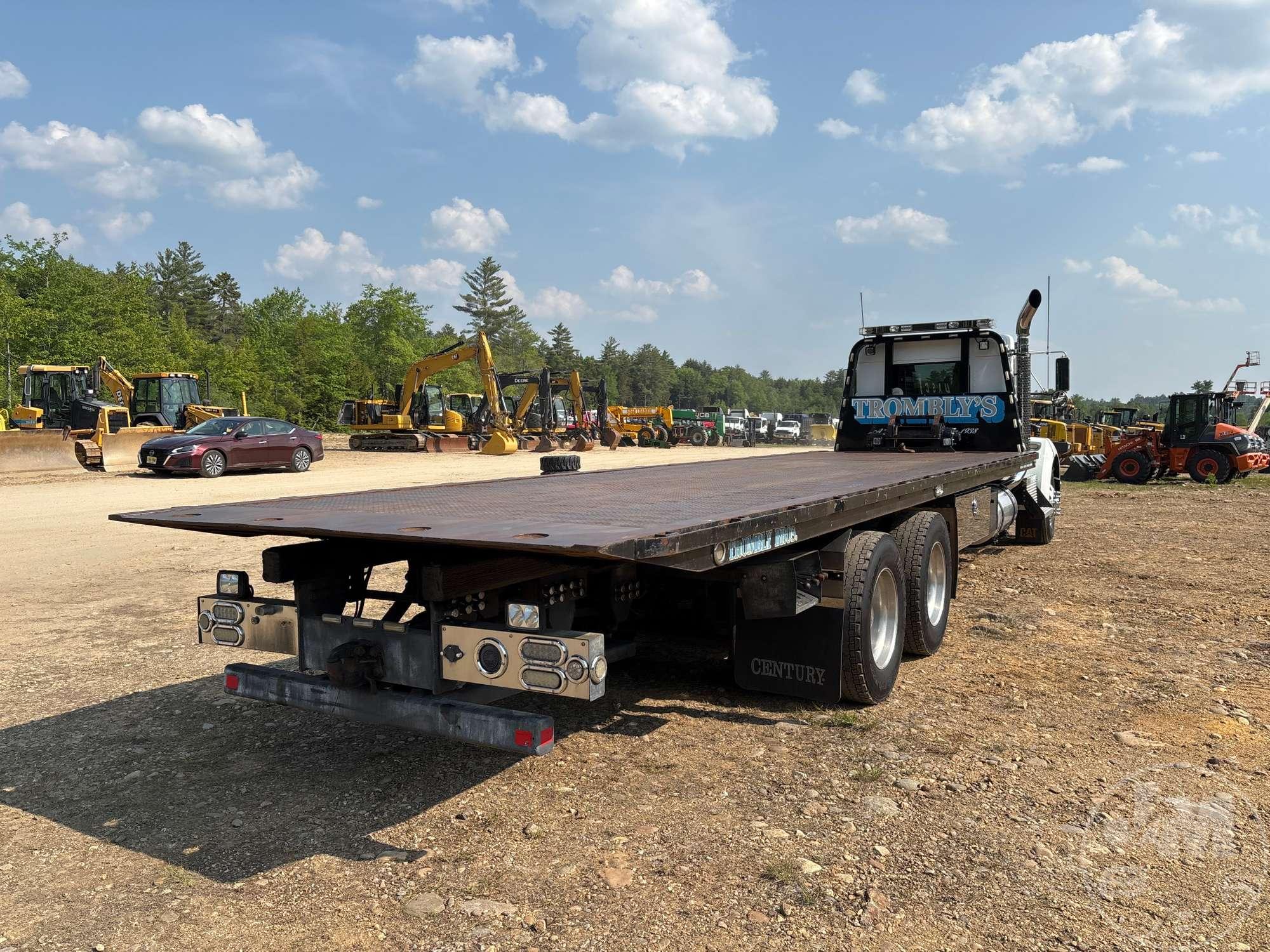 2007 KENWORTH T300 TANDEM AXLE ROLLBACK TRUCK VIN: 2NKMLD9XX7M208933