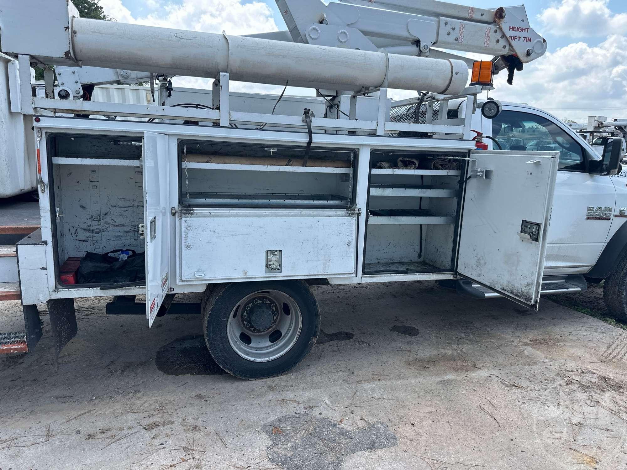 2017 RAM 5500 4X4  BUCKET TRUCK ETI ETC37IH VIN: 3C7WRNALXHG727775