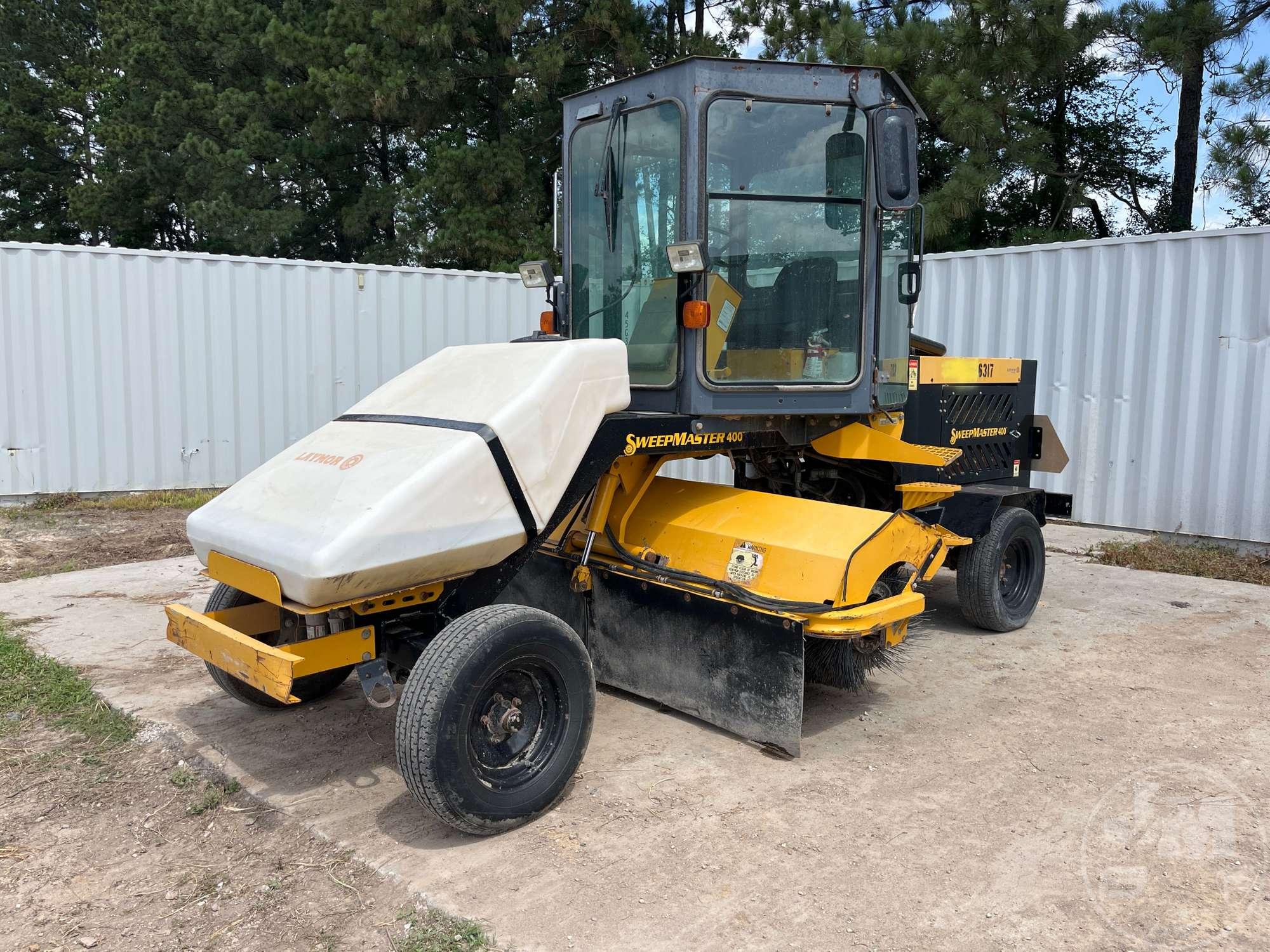 2017 LAYMOR SM400 BROOM SN: 37512