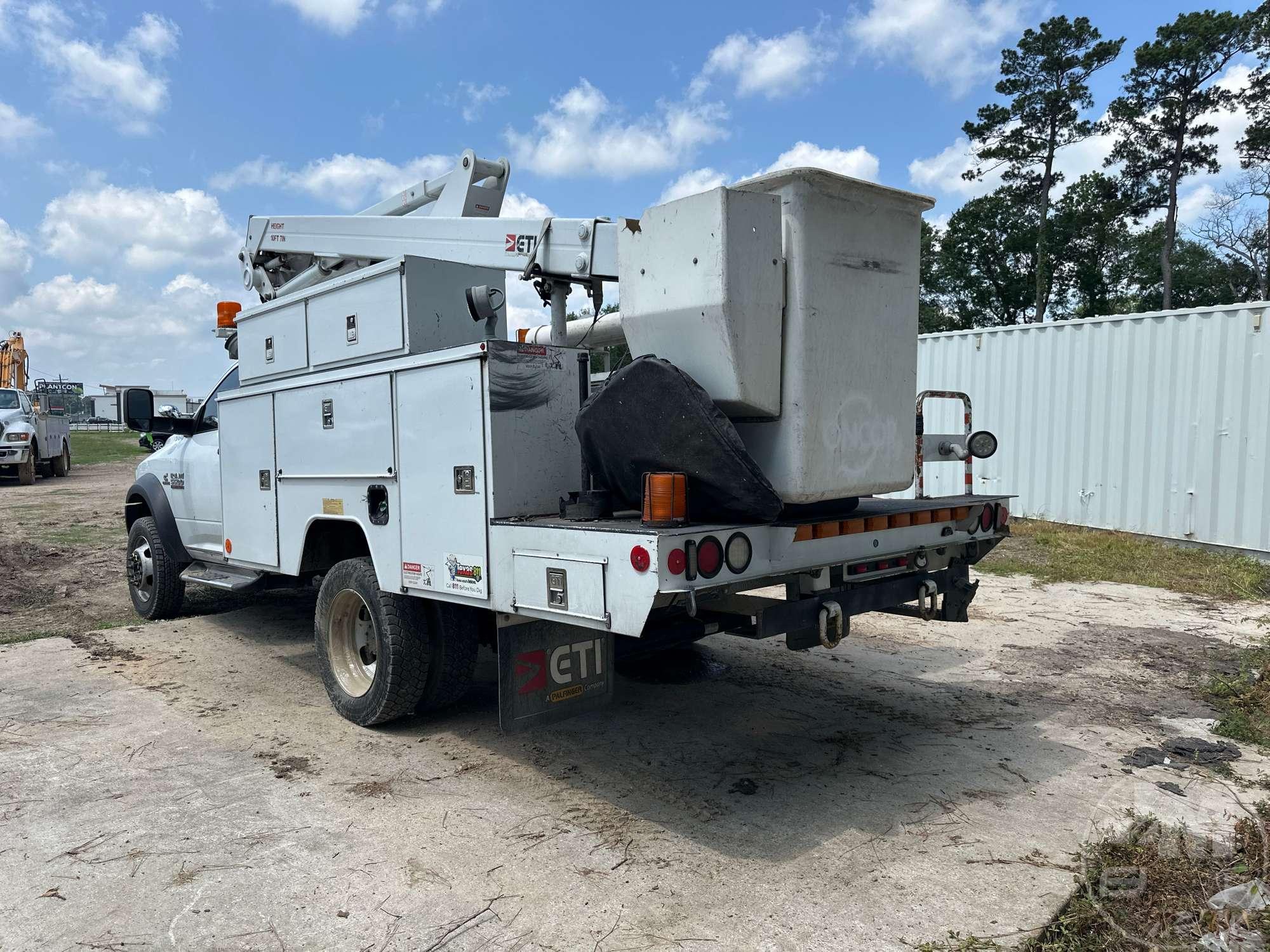 2017 RAM 5500 4X4  BUCKET TRUCK ETI ETC37IH VIN: 3C7WRNALXHG727775
