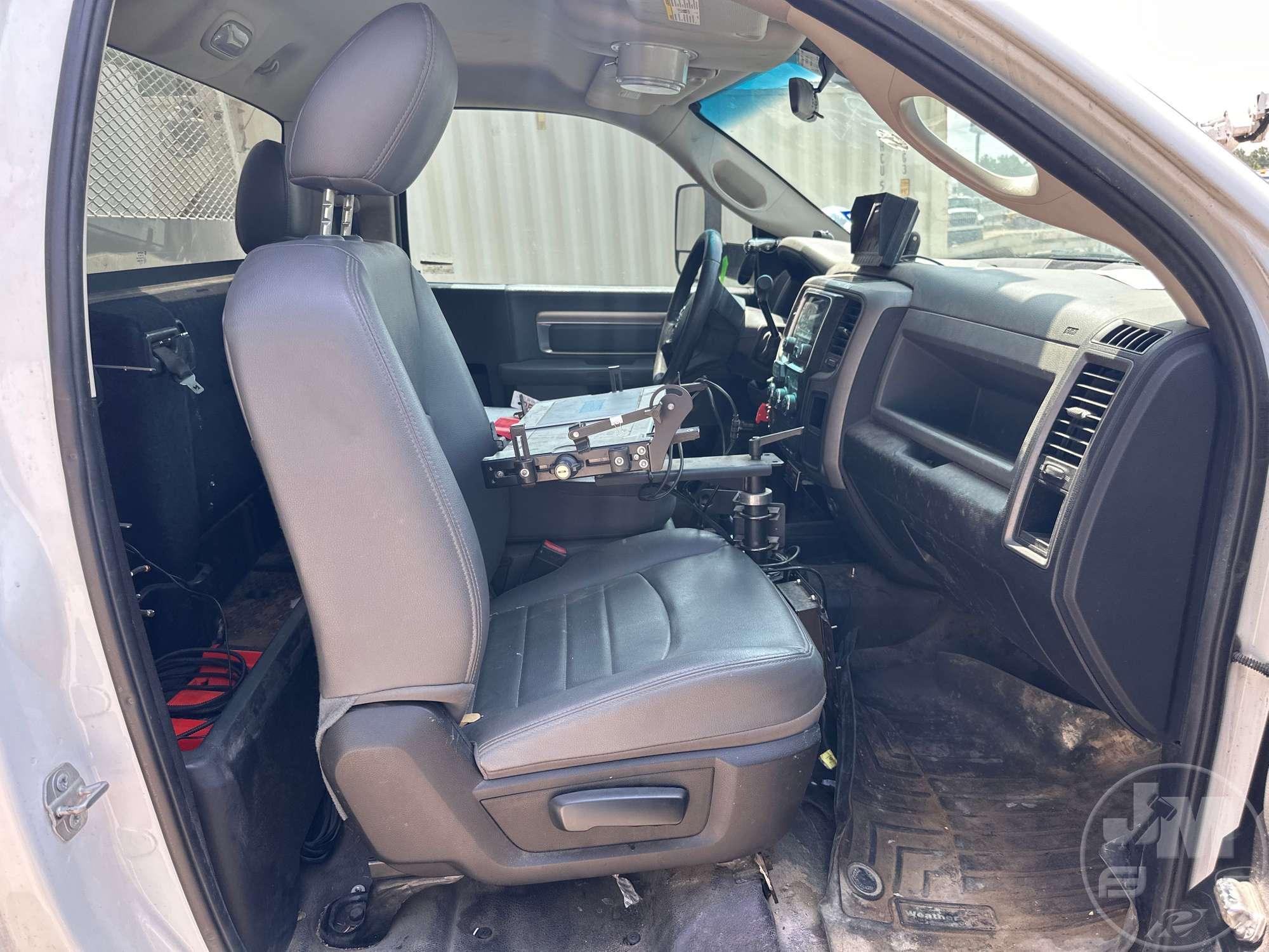 2017 RAM 5500 4X4  BUCKET TRUCK ETI ETC37IH VIN: 3C7WRNALXHG727775