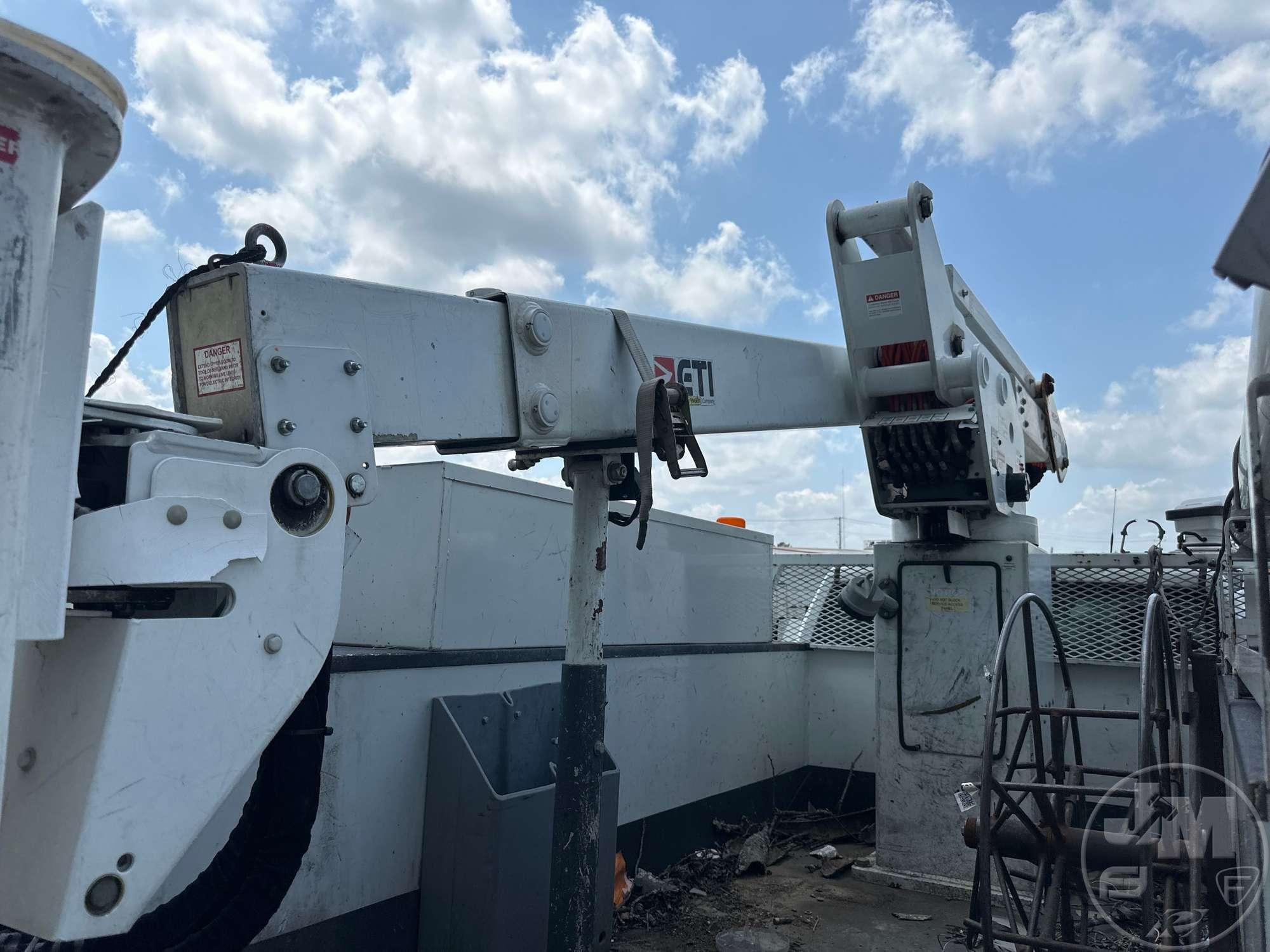 2017 RAM 5500 4X4  BUCKET TRUCK ETI ETC37IH VIN: 3C7WRNALXHG727775