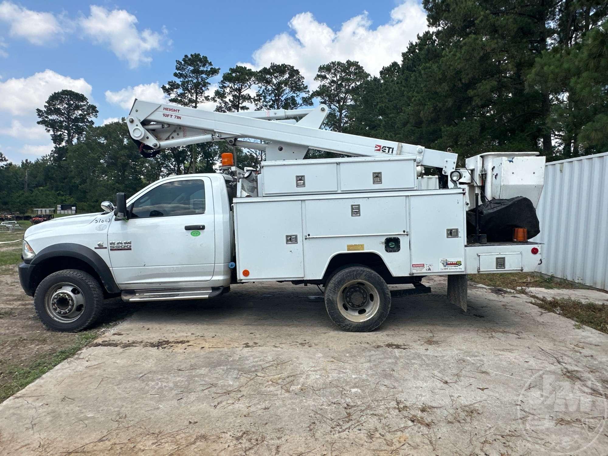 2017 RAM 5500 4X4  BUCKET TRUCK ETI ETC37IH VIN: 3C7WRNALXHG727775