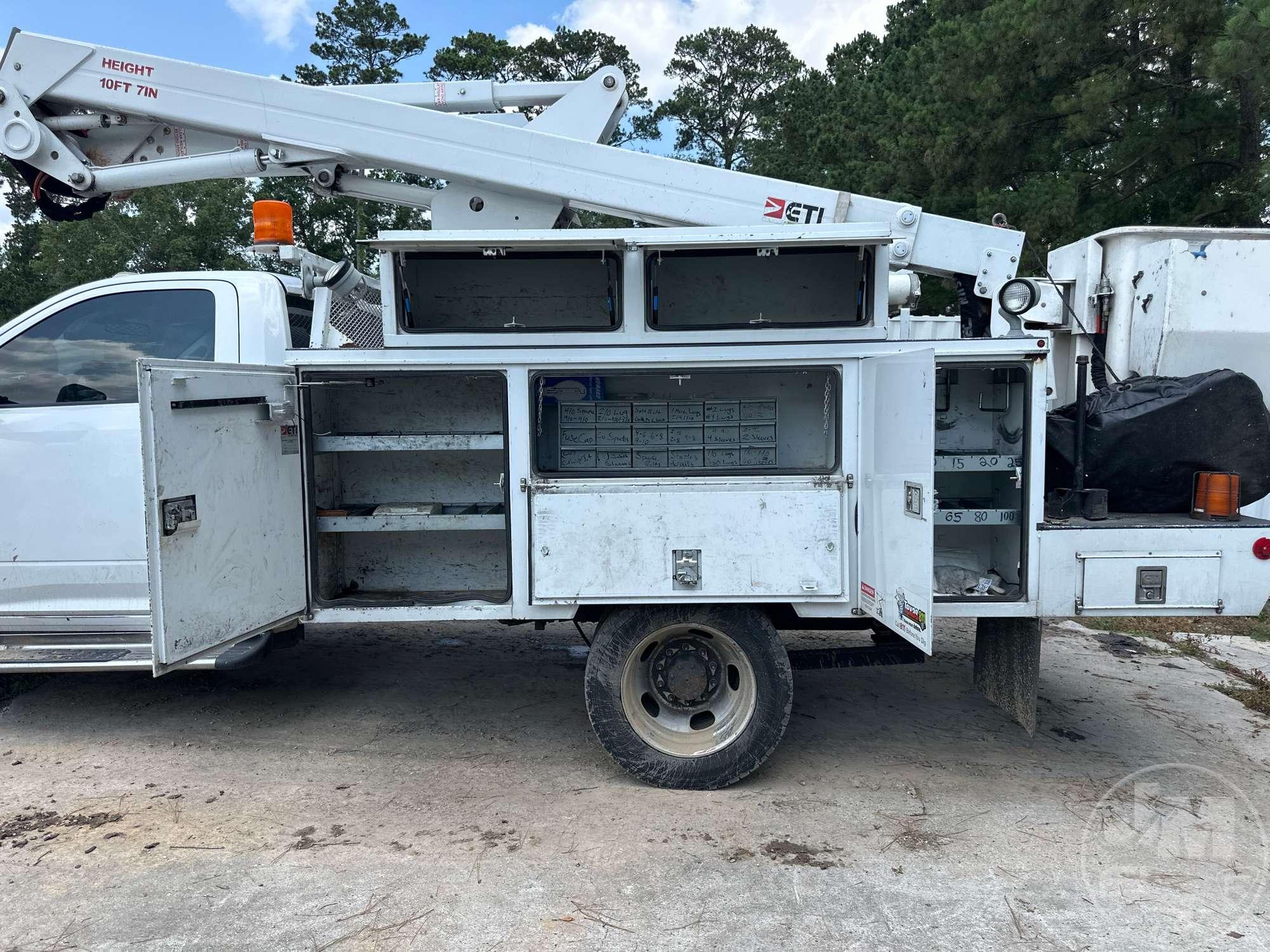 2017 RAM 5500 4X4  BUCKET TRUCK ETI ETC37IH VIN: 3C7WRNALXHG727775