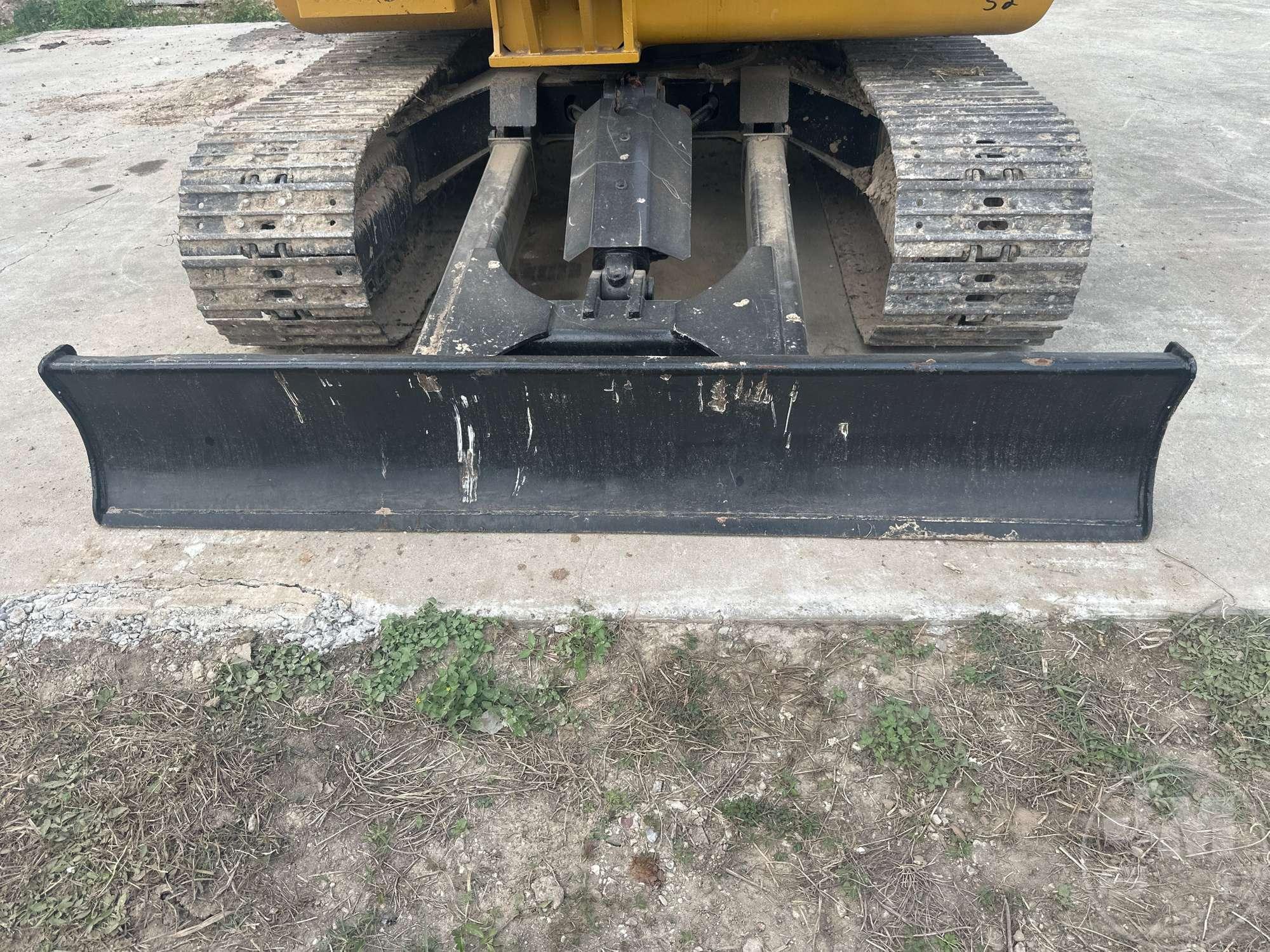 2018 CATERPILLAR 305.5E2 MINI EXCAVATOR SN: CAT3055EVWE204697