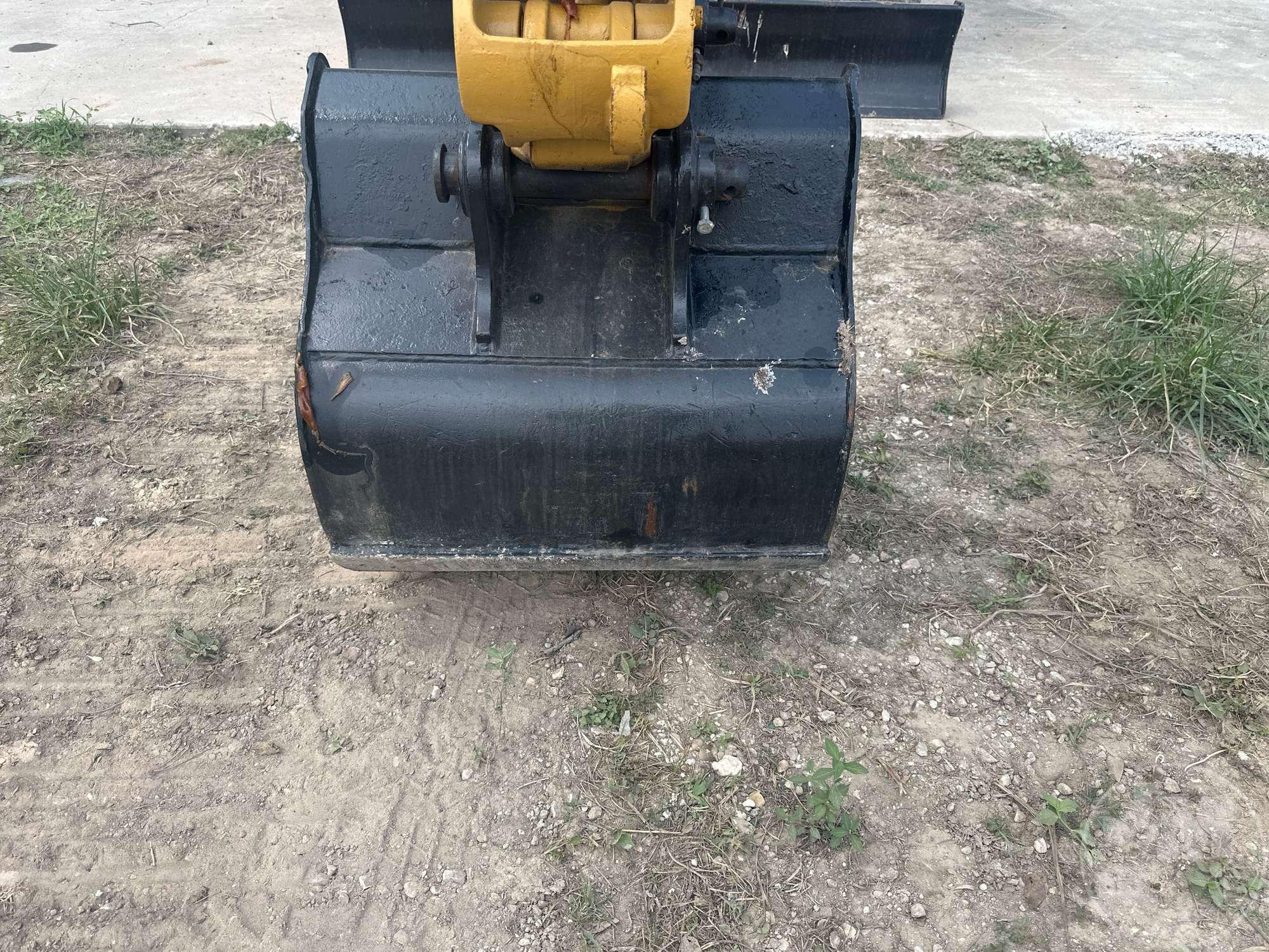 2018 CATERPILLAR 305.5E2 MINI EXCAVATOR SN: CAT3055EVWE204697