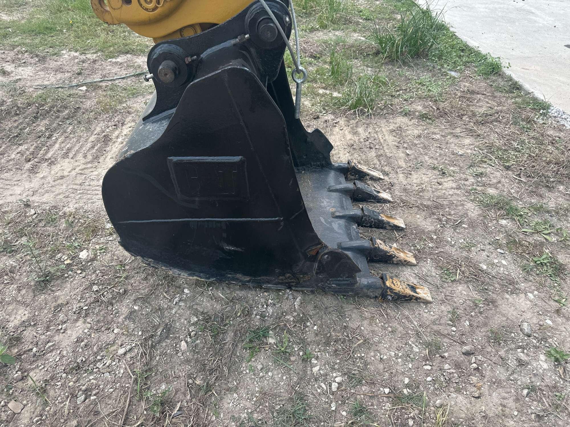 2018 CATERPILLAR 305.5E2 MINI EXCAVATOR SN: CAT3055EVWE204697