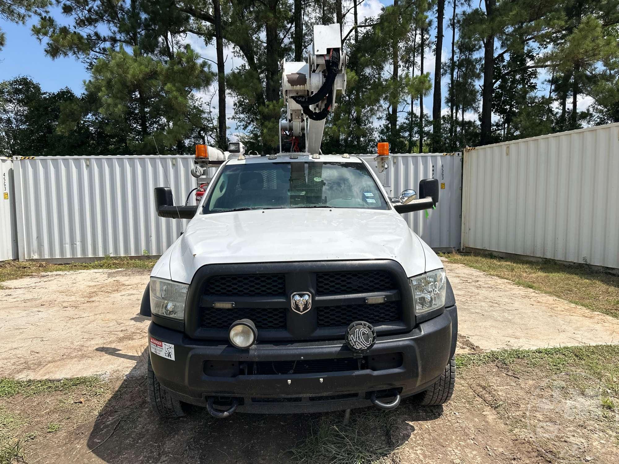 2017 RAM 5500 4X4  BUCKET TRUCK ETI ETC37IH VIN: 3C7WRNALXHG727775