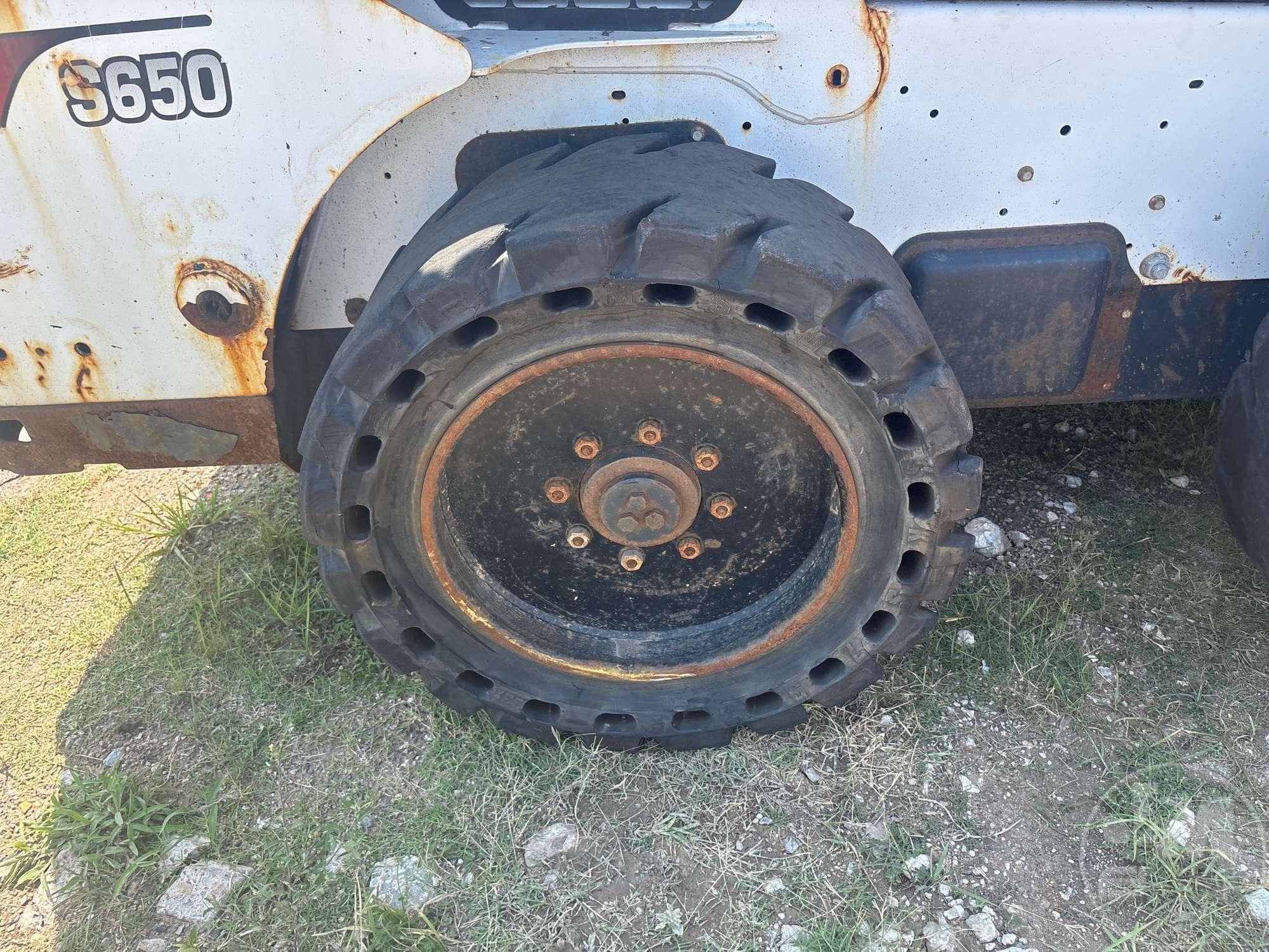 2018 BOBCAT S650 SKID STEER LOADER SN: ALJ823128