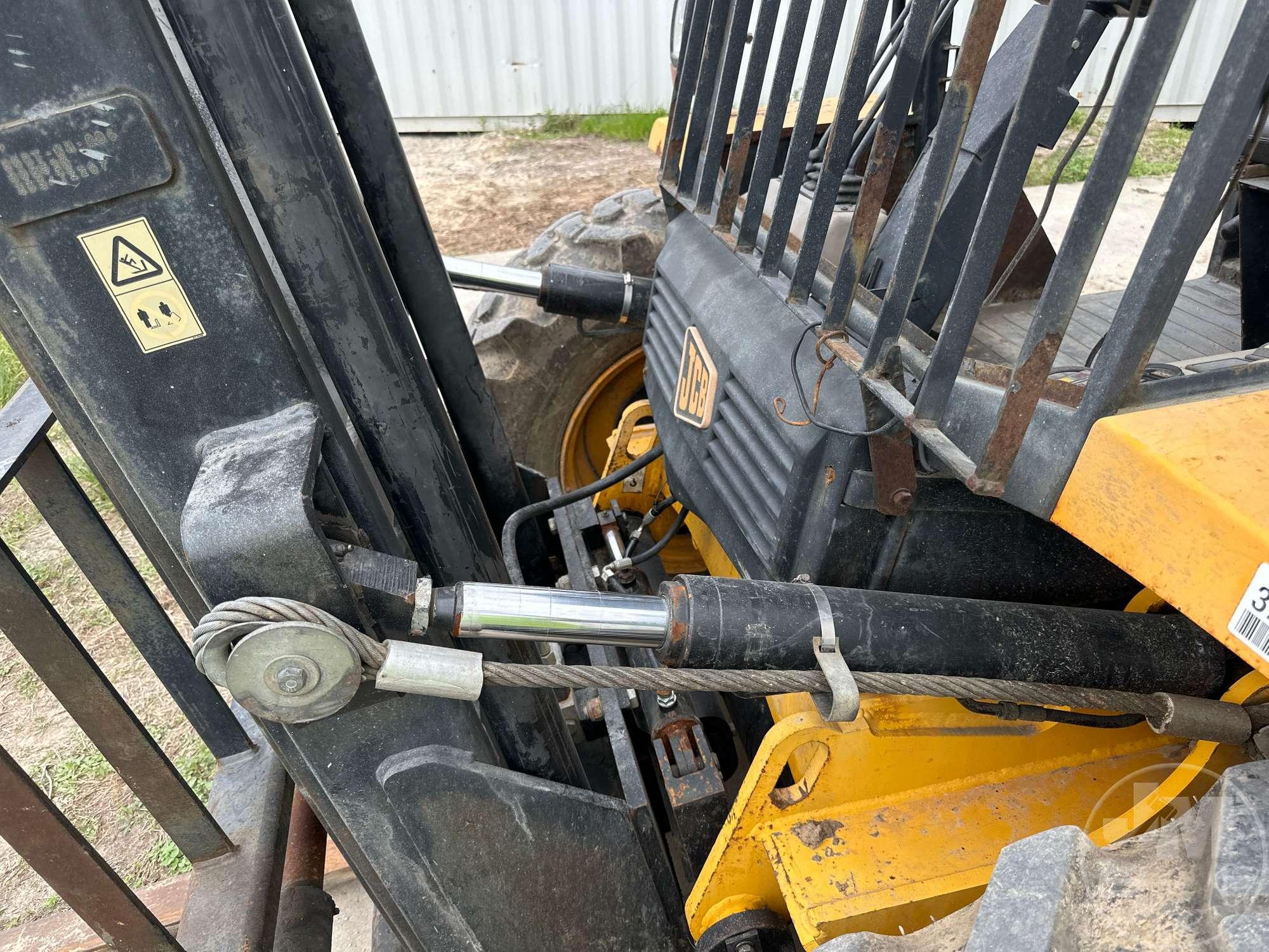 2012 JCB 940 8000 LB 4X4 ROUGH TERRAIN FORKLIFT SN: JCB94004E01483708