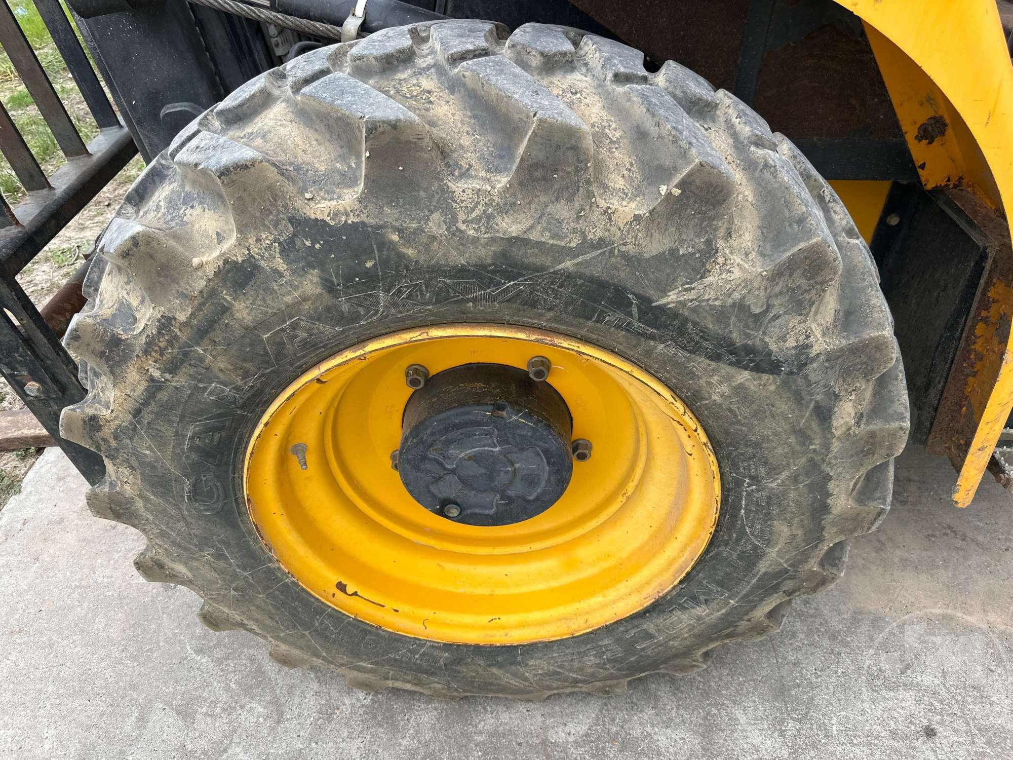 2012 JCB 940 8000 LB 4X4 ROUGH TERRAIN FORKLIFT SN: JCB94004E01483708