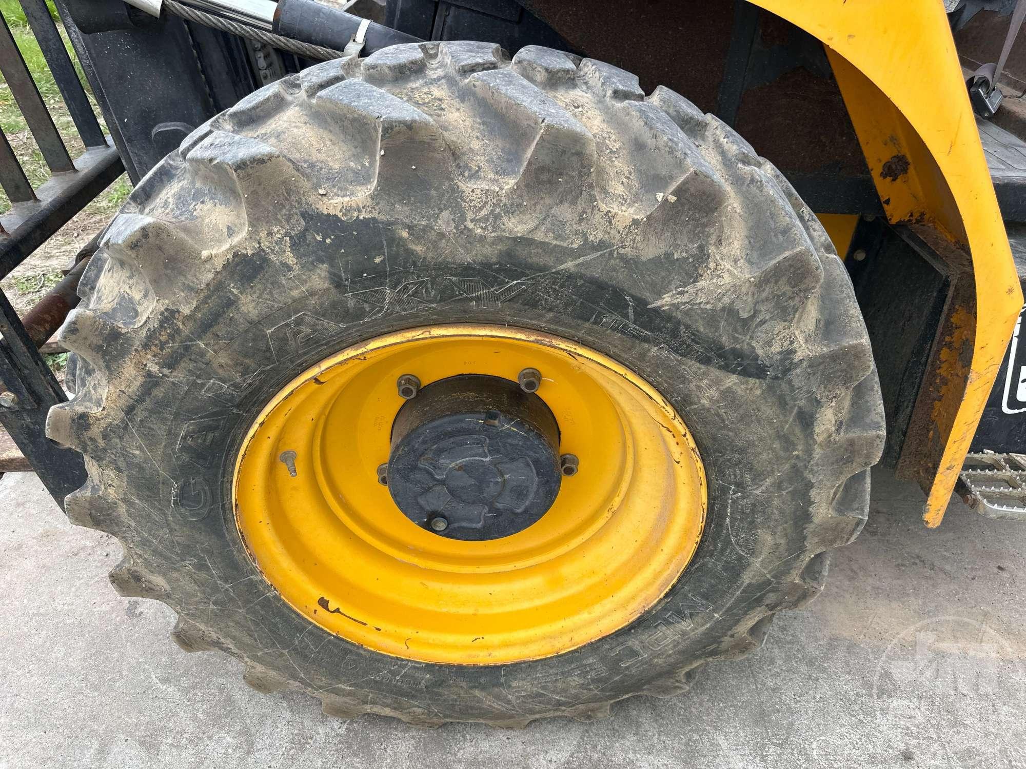 2012 JCB 940 8000 LB 4X4 ROUGH TERRAIN FORKLIFT SN: JCB94004E01483708