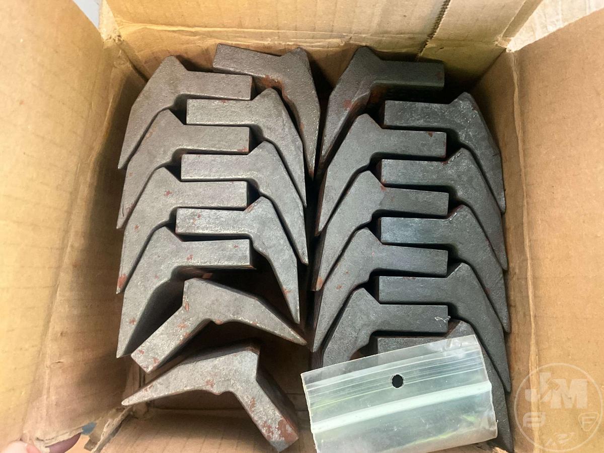 QTY OF (40) MULCHING TEETH